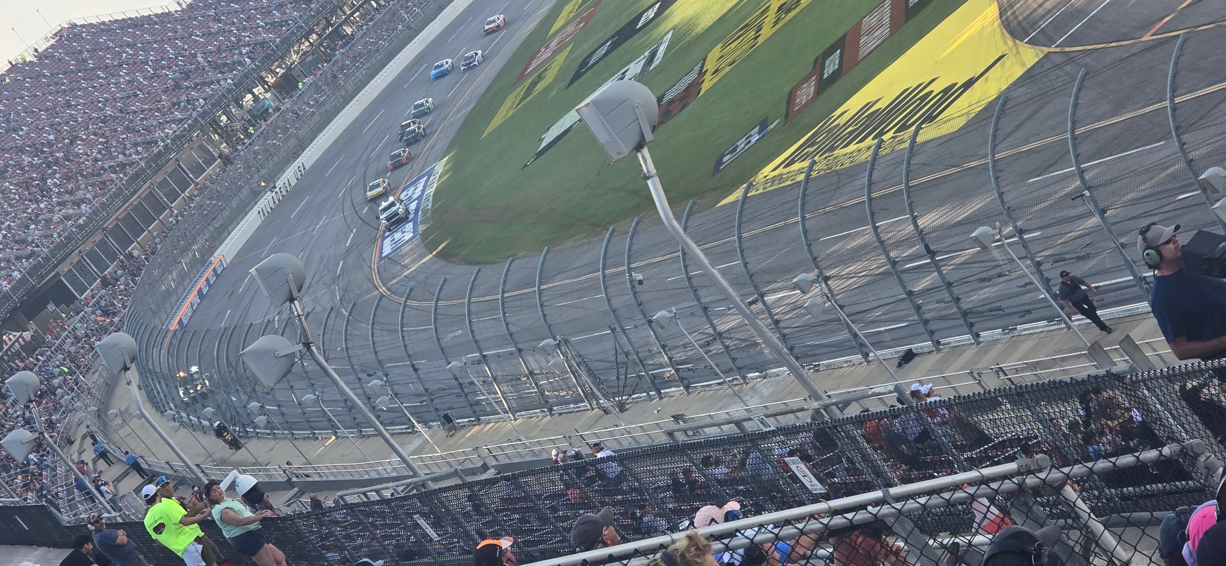 talledega2.jpg