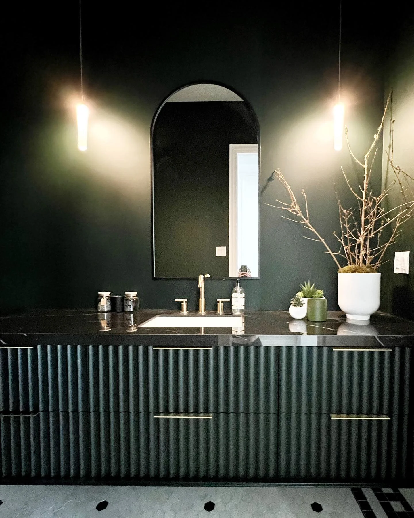 Sexy powder room 🚨

#phamconstruction #marblefloors #powderroomdesign