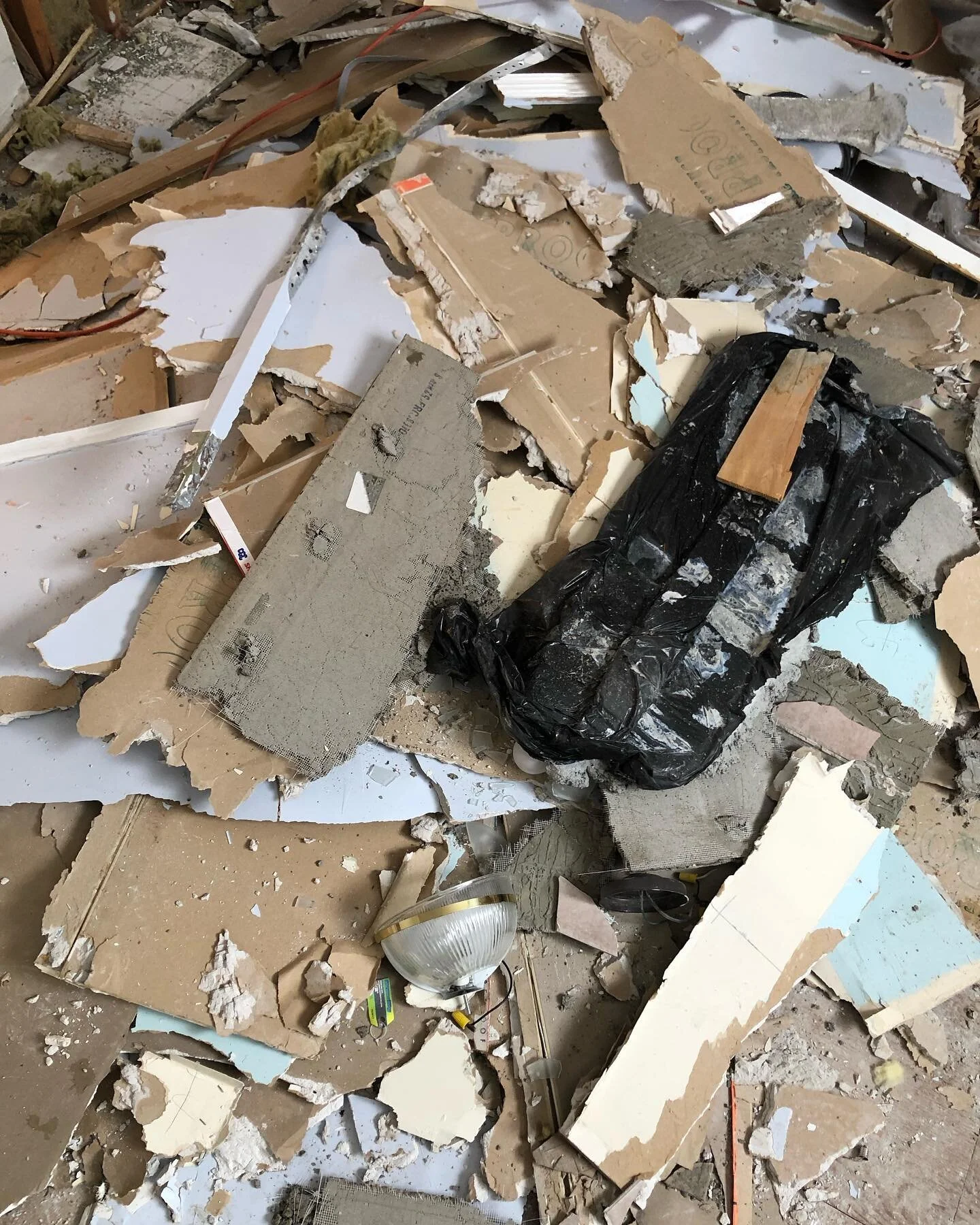 RIP 50 years old ensuite #washroom #washroomdesign #ensuitedesign #upgrade #demoday