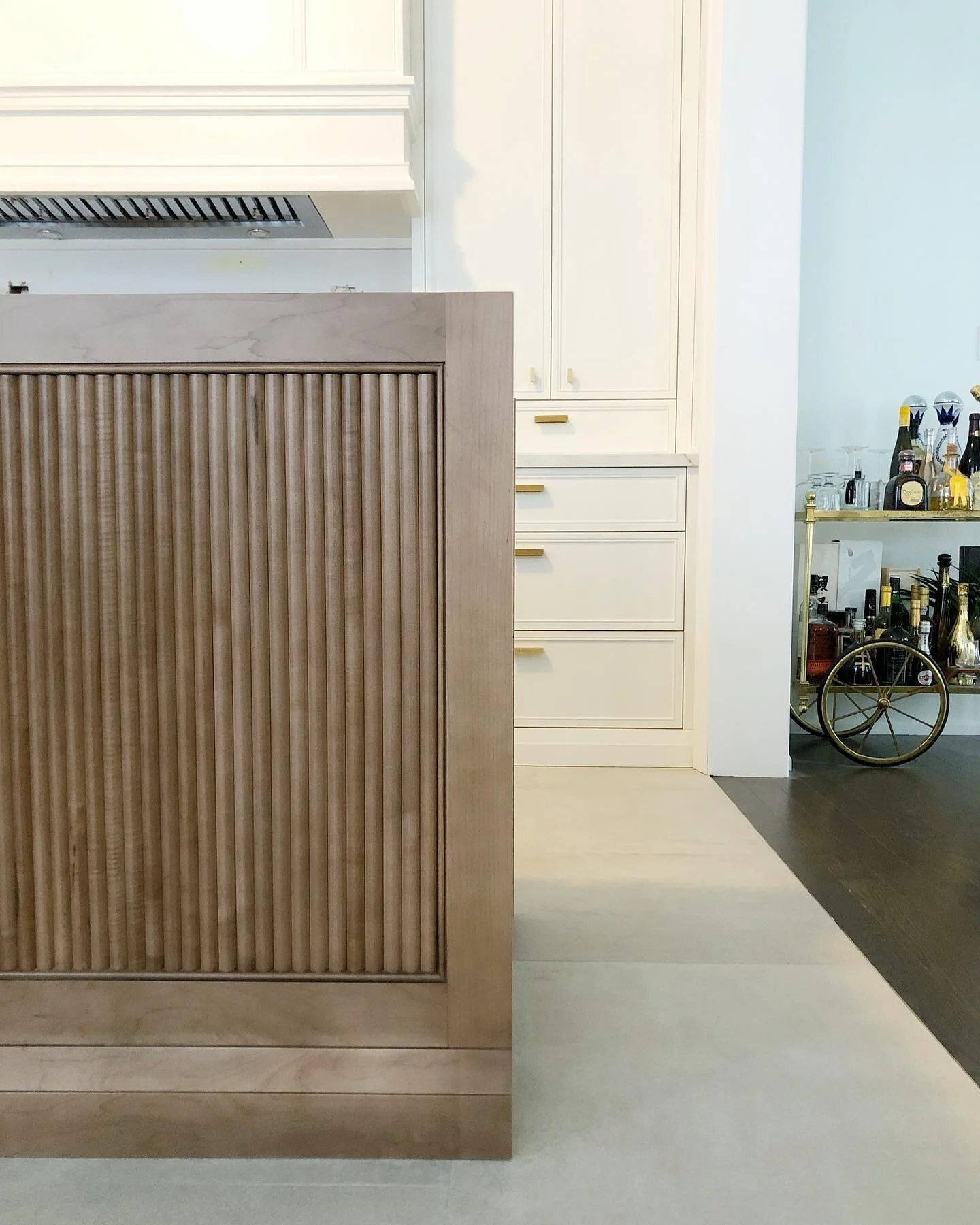 Kitchen loading 90%&hellip; But the details though #inlove #dreamkitchen #stainedisland #whitedove #kitchensofinstagram #brasshandles