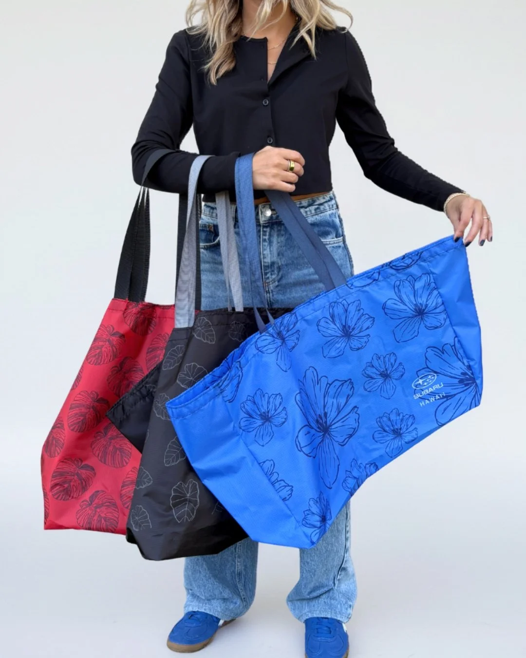 A client gift with room for it all. Meet the BABs Tote (Big A** Bag)​​​​​​​​
​​​​​​​​
〰️ Material: Ripstop Nylon​​​​​​​​
〰️ Decoration Method: 4CP​​​​​​​​
〰️ Item Dimensions: 20" W x 13.5" H x 6.5" D​​​​​​​​
〰️ Lead Time: 7-10 Business