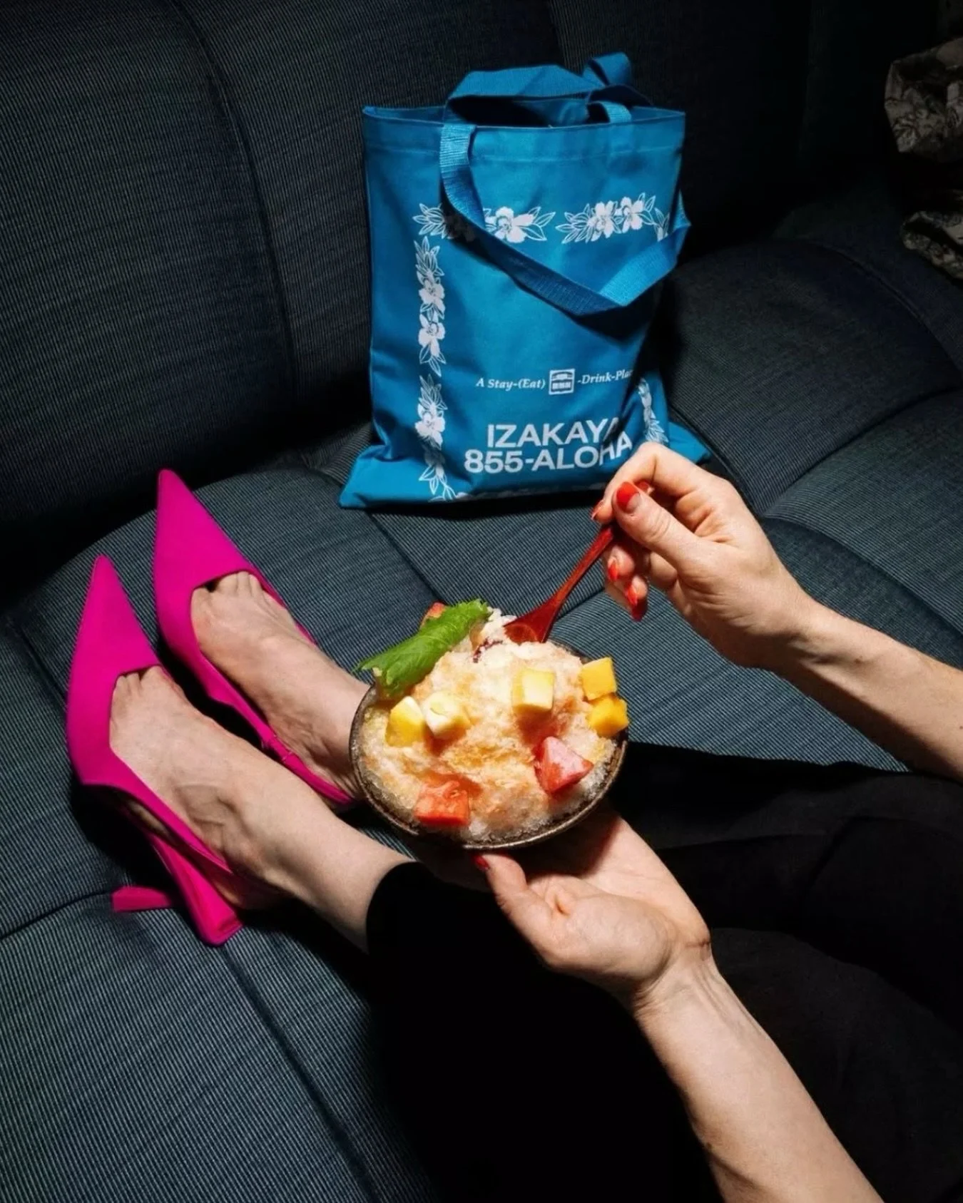 Isn&rsquo;t taking home merch from your fave places half the fun? 🤍
⠀⠀⠀⠀⠀⠀⠀⠀⠀
〰️ Madison Basic&nbsp;Tote
〰️ Color-matched
〰️ 28&rdquo; handles