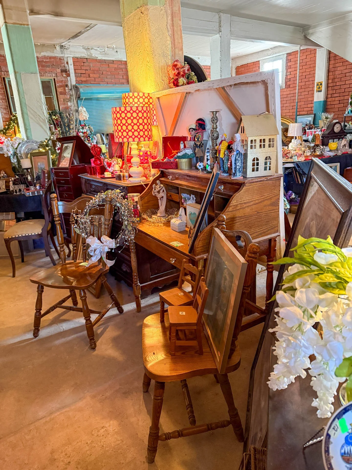 ROCO December 2025 Warehouse Sale-20251211-0002.jpg