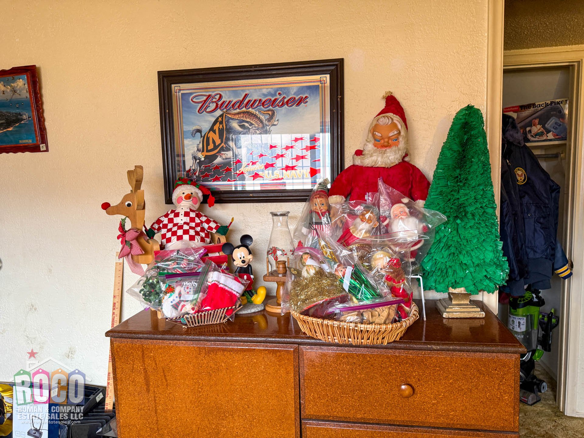 Indoor-ROCO Estate Sale - 9872 Vandenburg EPTX 79924-20260625-0048.jpg