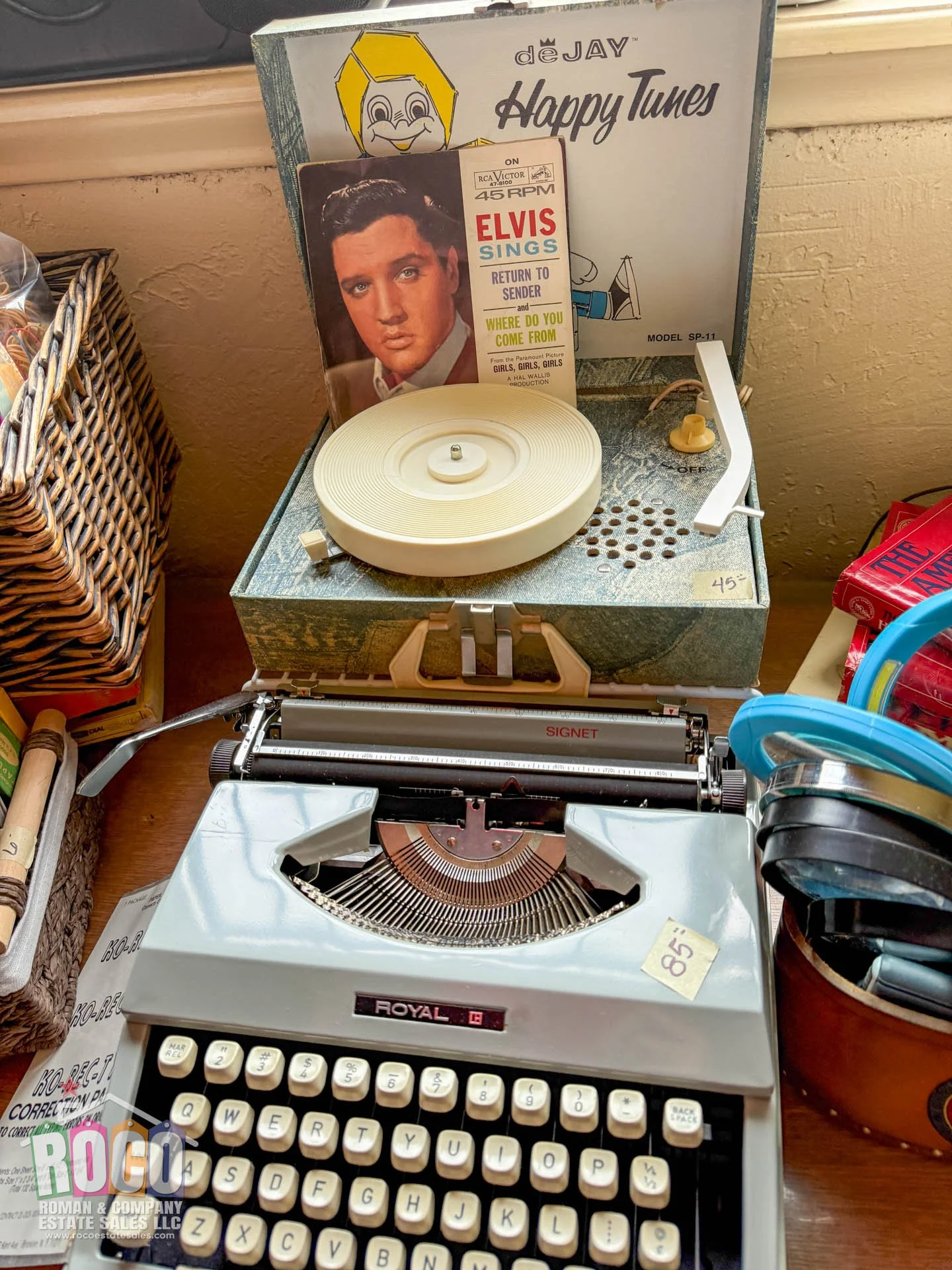 Indoor-ROCO Estate Sale - 9872 Vandenburg EPTX 79924-20260625-0051.jpg