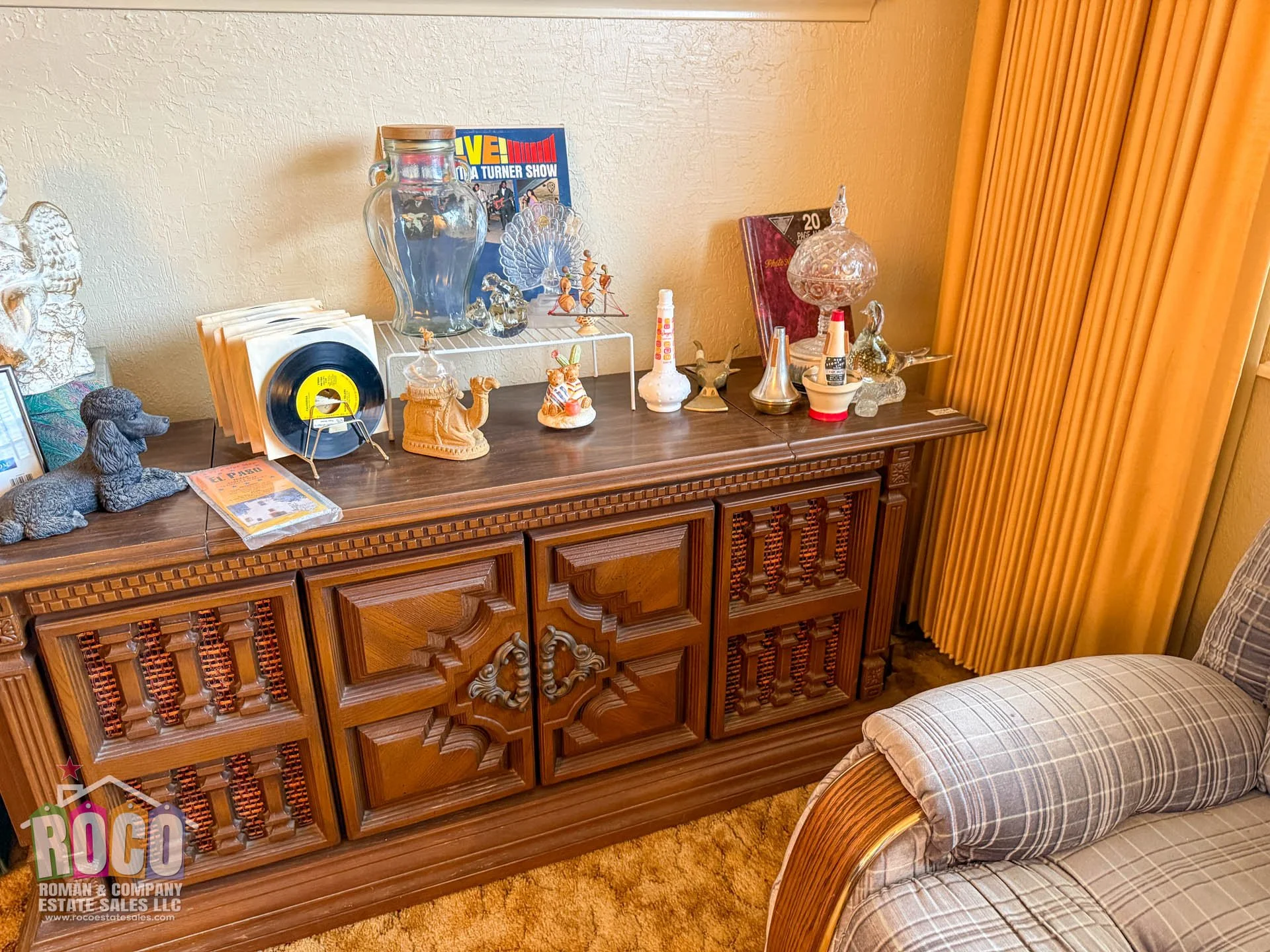 Indoor-ROCO Estate Sale - 9872 Vandenburg EPTX 79924-20260625-0054.jpg