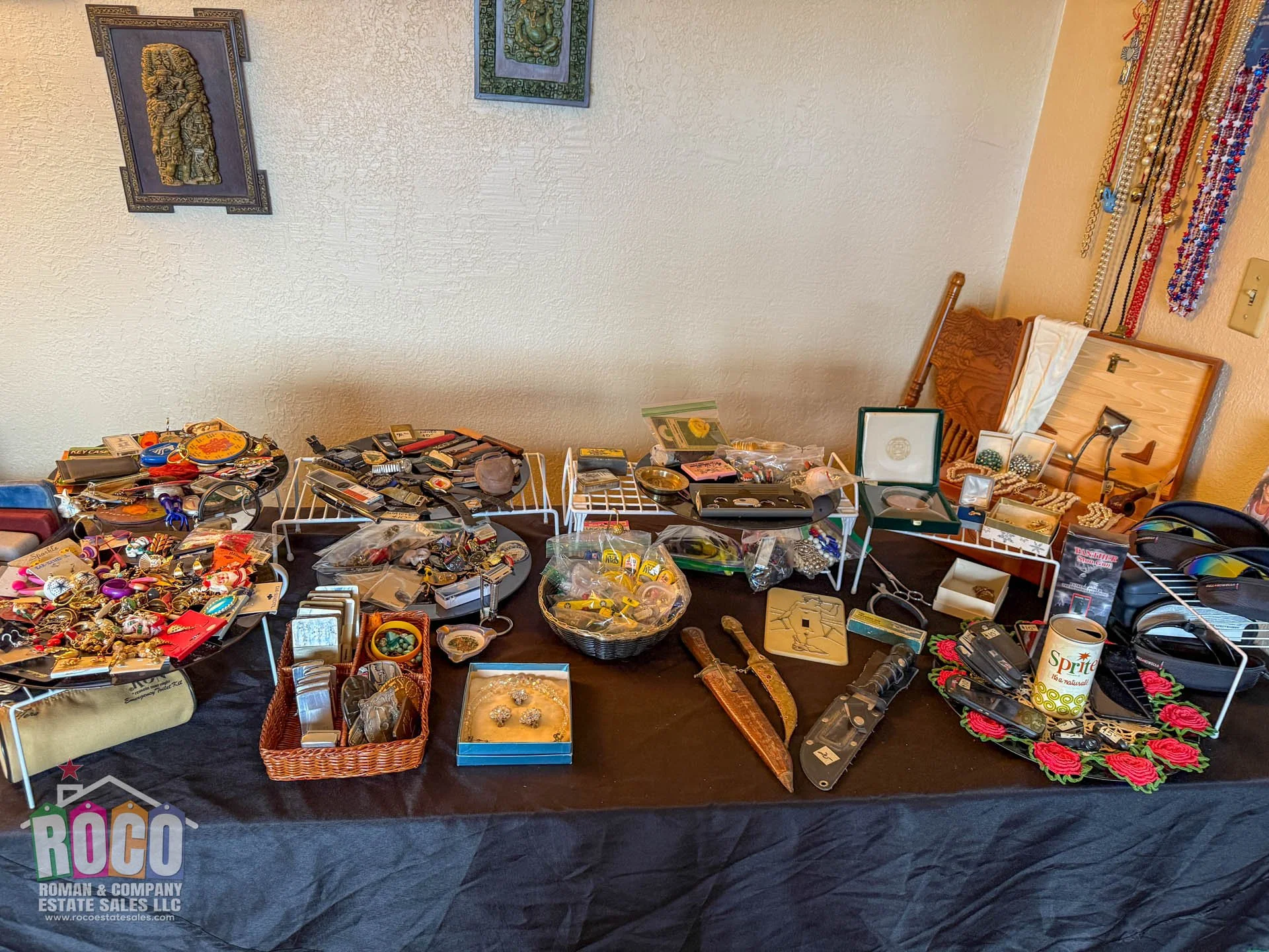 Indoor-ROCO Estate Sale - 9872 Vandenburg EPTX 79924-20260625-0055.jpg