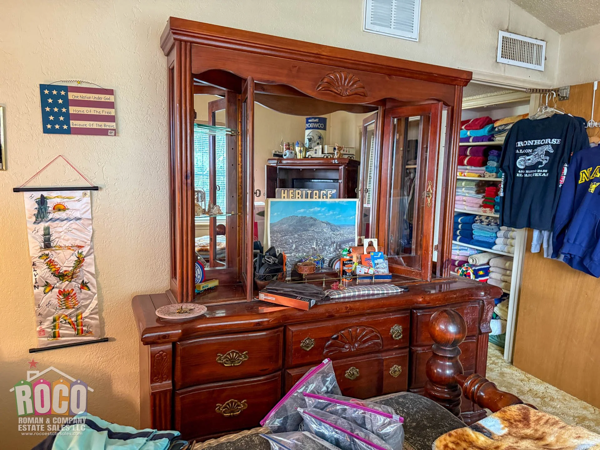 Indoor-ROCO Estate Sale - 9872 Vandenburg EPTX 79924-20260625-0062.jpg