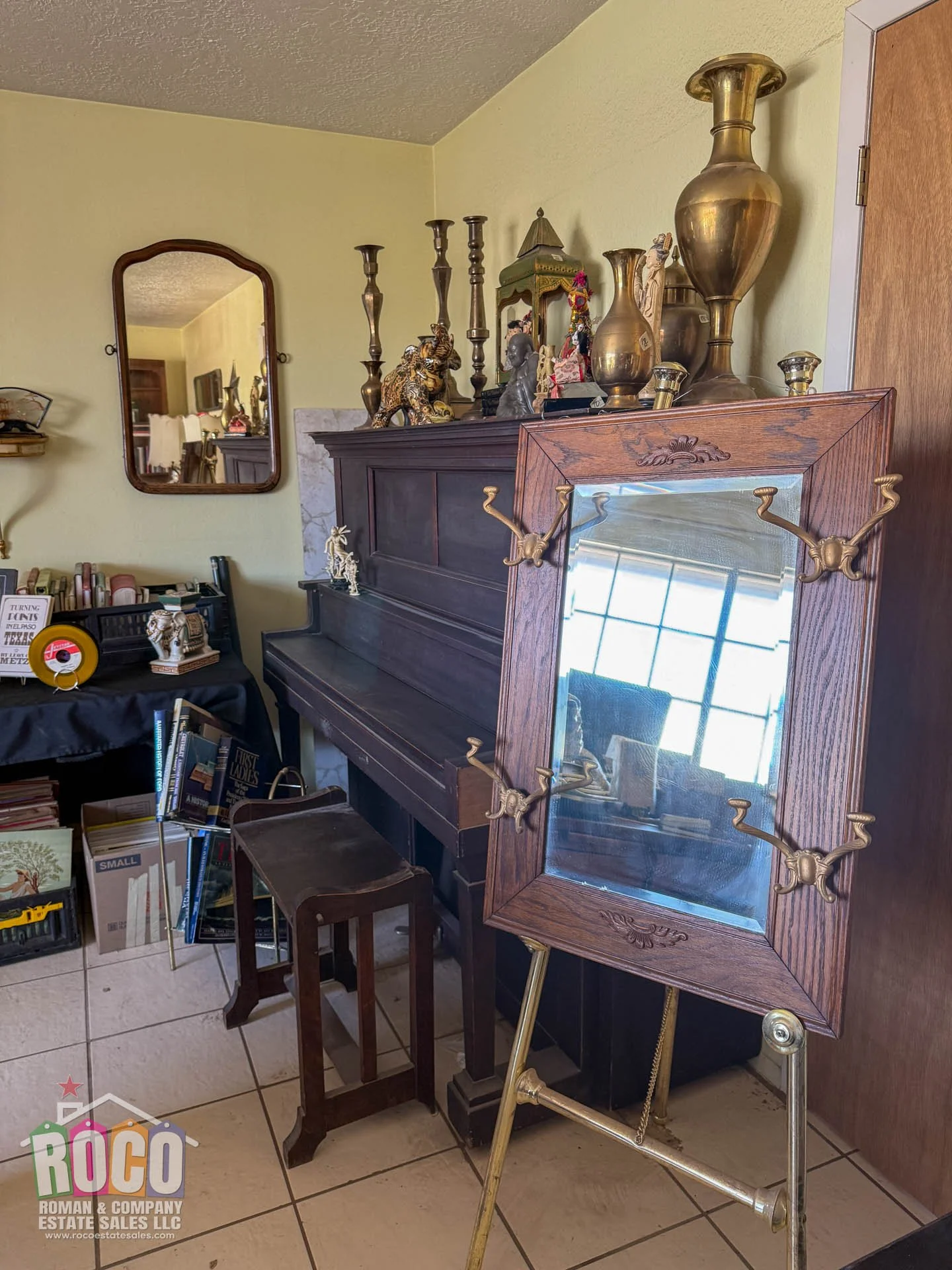 ROCO Estate Sale - 2112 Woodfin EPTX 79925-20260730-0002.jpg