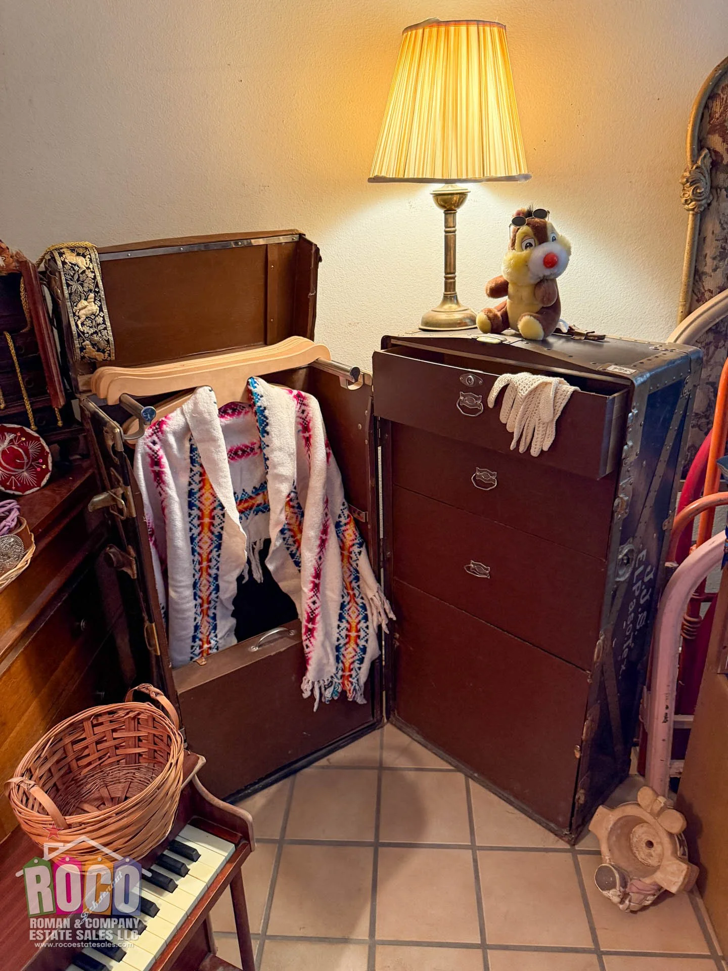 ROCO Estate Sale - 2112 Woodfin EPTX 79925-20260730-0028.jpg