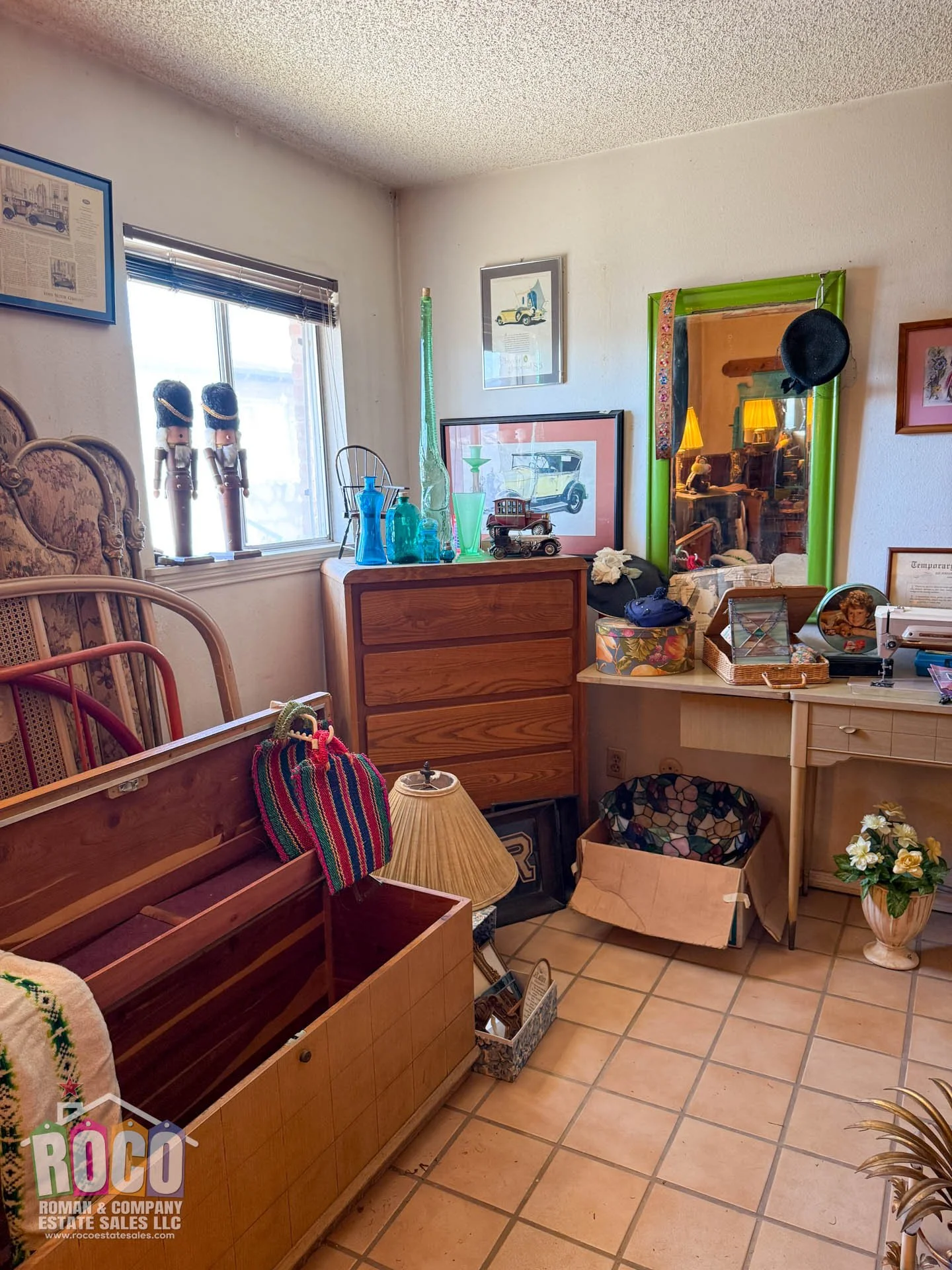 ROCO Estate Sale - 2112 Woodfin EPTX 79925-20260730-0031.jpg