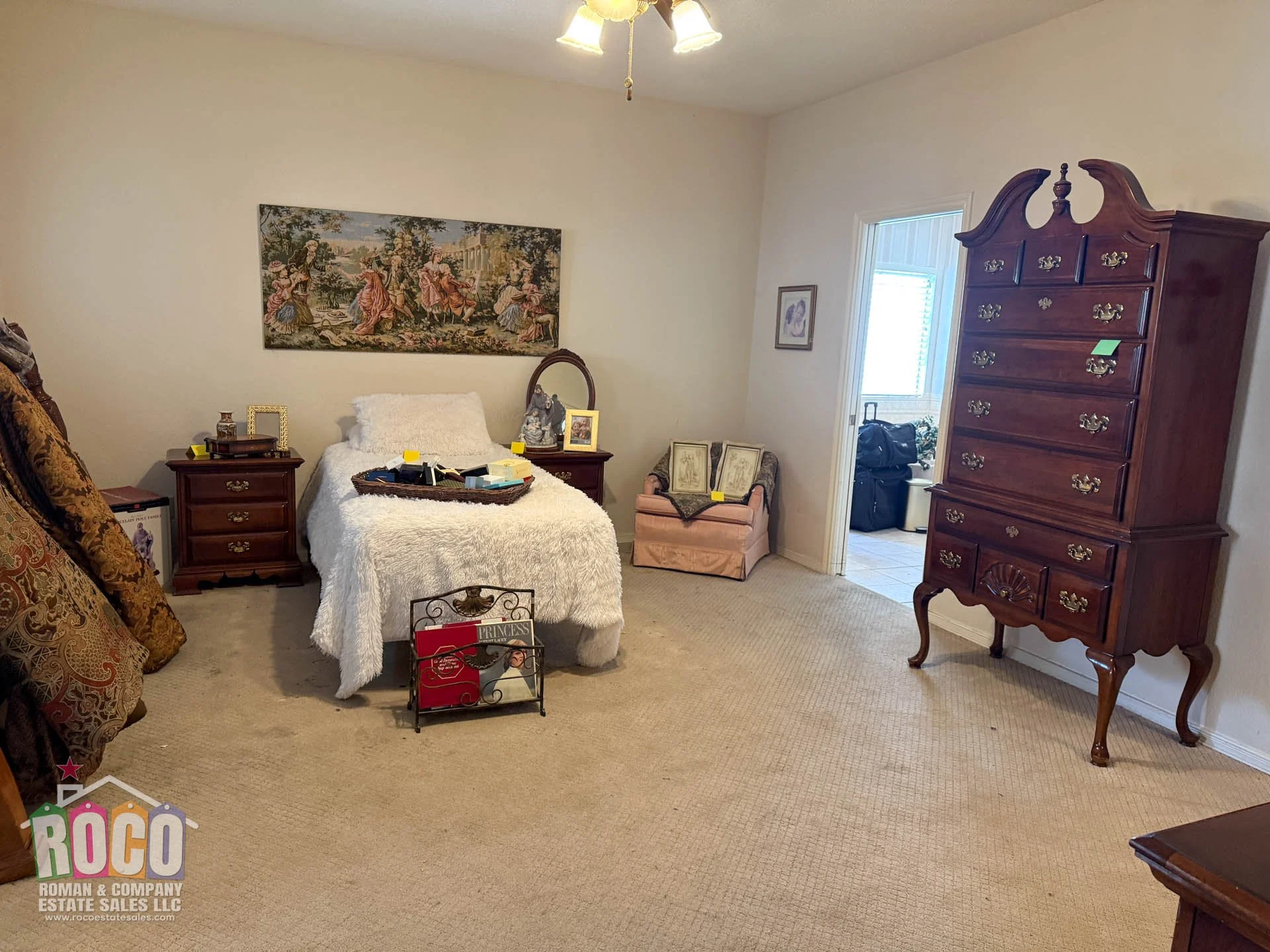 ROCO Estate Sale - 4571 Weeping Willow EPTX 79922-20261001-0025.jpg