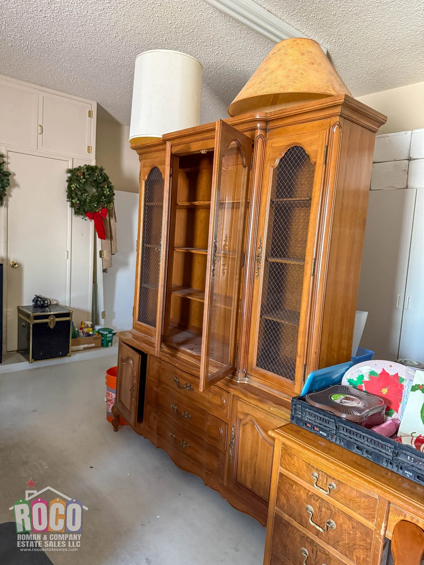 ROCO Estate Sale - 4571 Weeping Willow EPTX 79922-20261001-0064.jpg