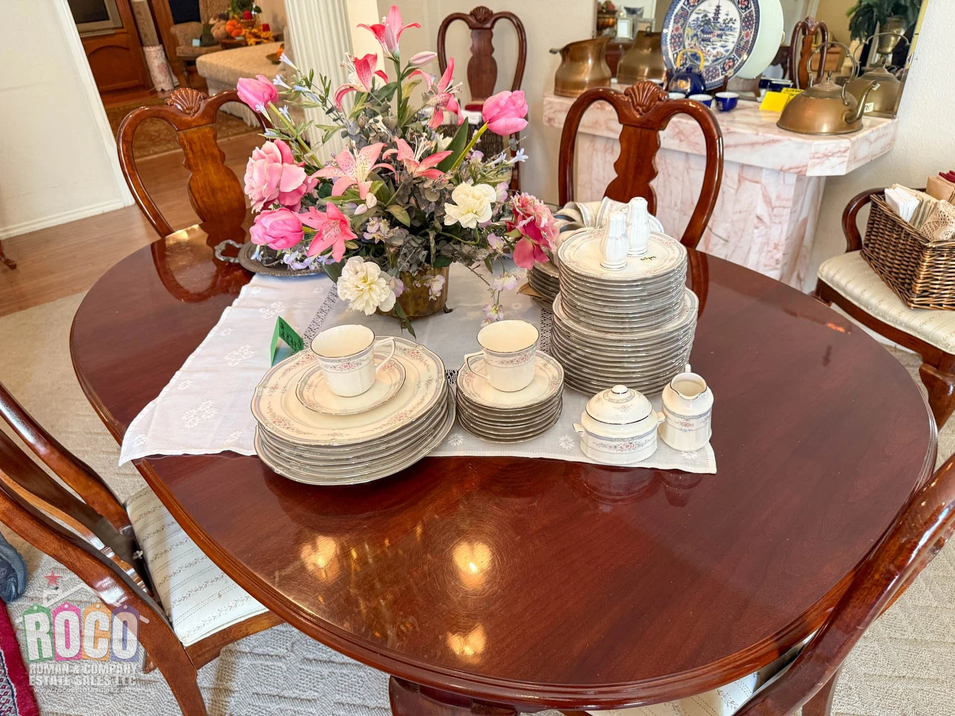 ROCO Estate Sale - 4571 Weeping Willow EPTX 79922-20261001-0076.jpg