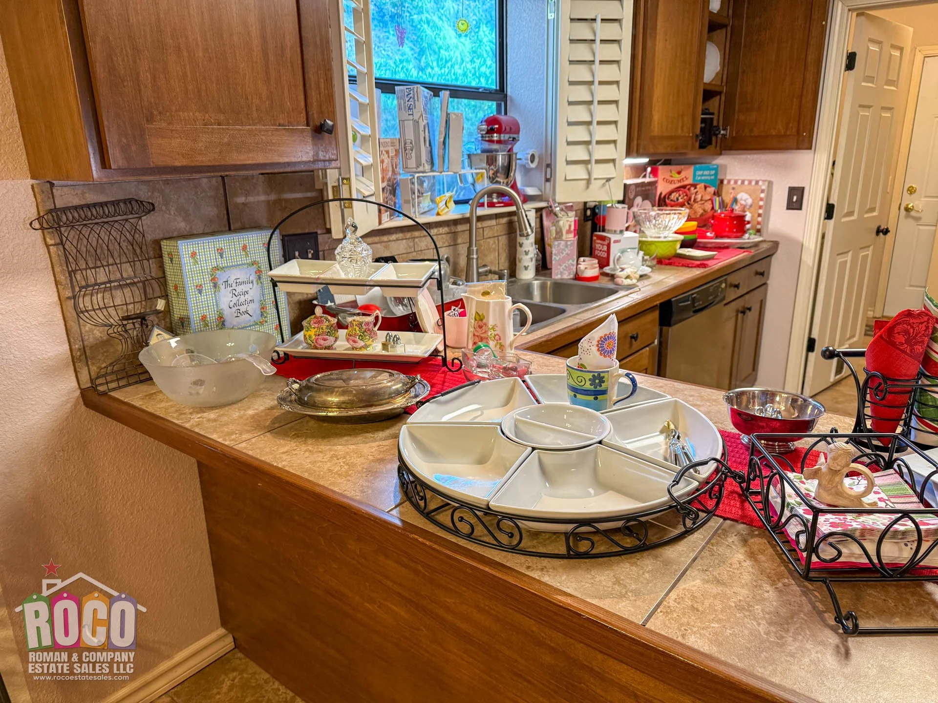 ROCO Estate Sales - 860 Hempstead Dr - EPTX 79912-20261022-0005.jpg