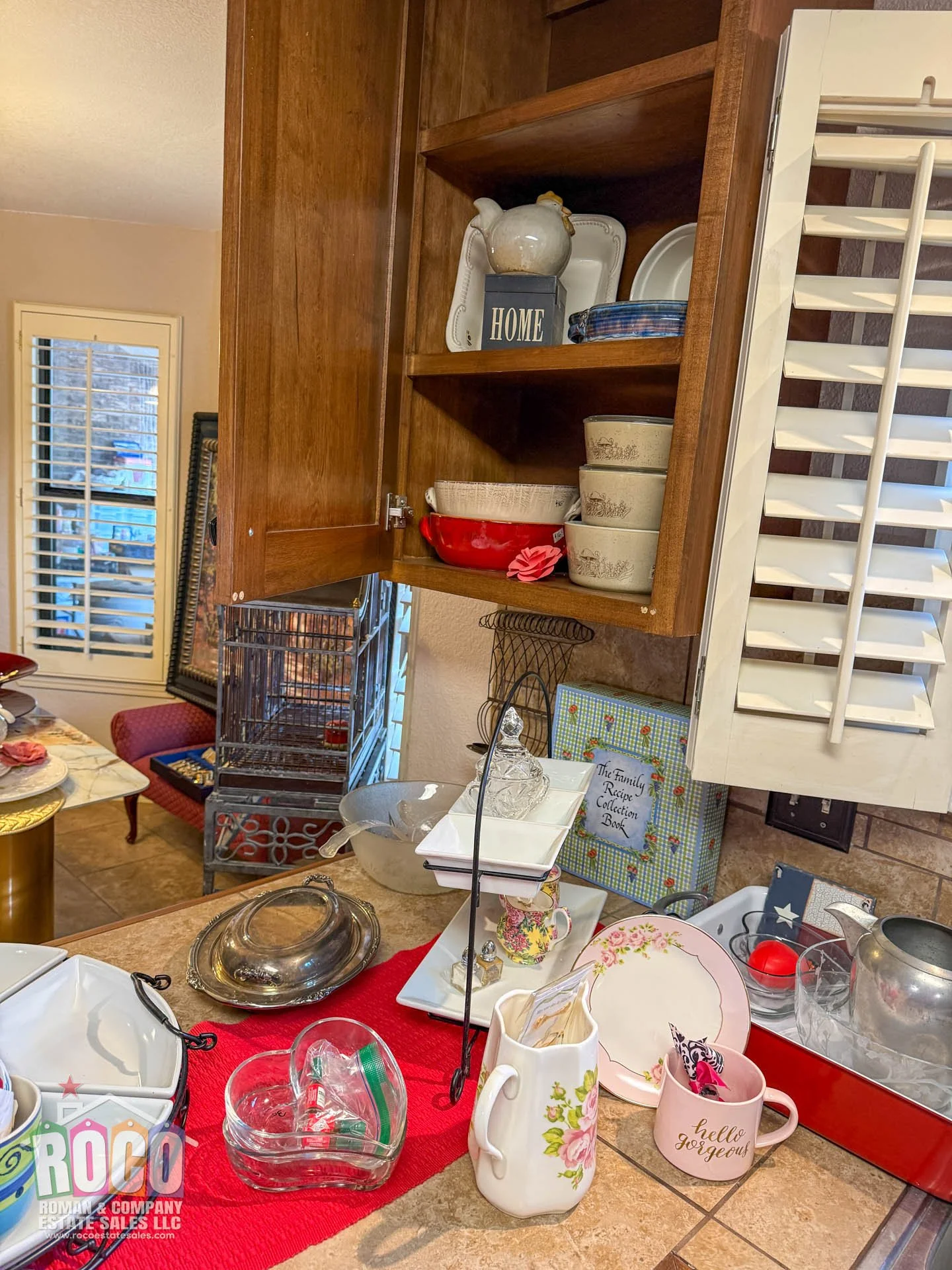 ROCO Estate Sales - 860 Hempstead Dr - EPTX 79912-20261022-0008.jpg