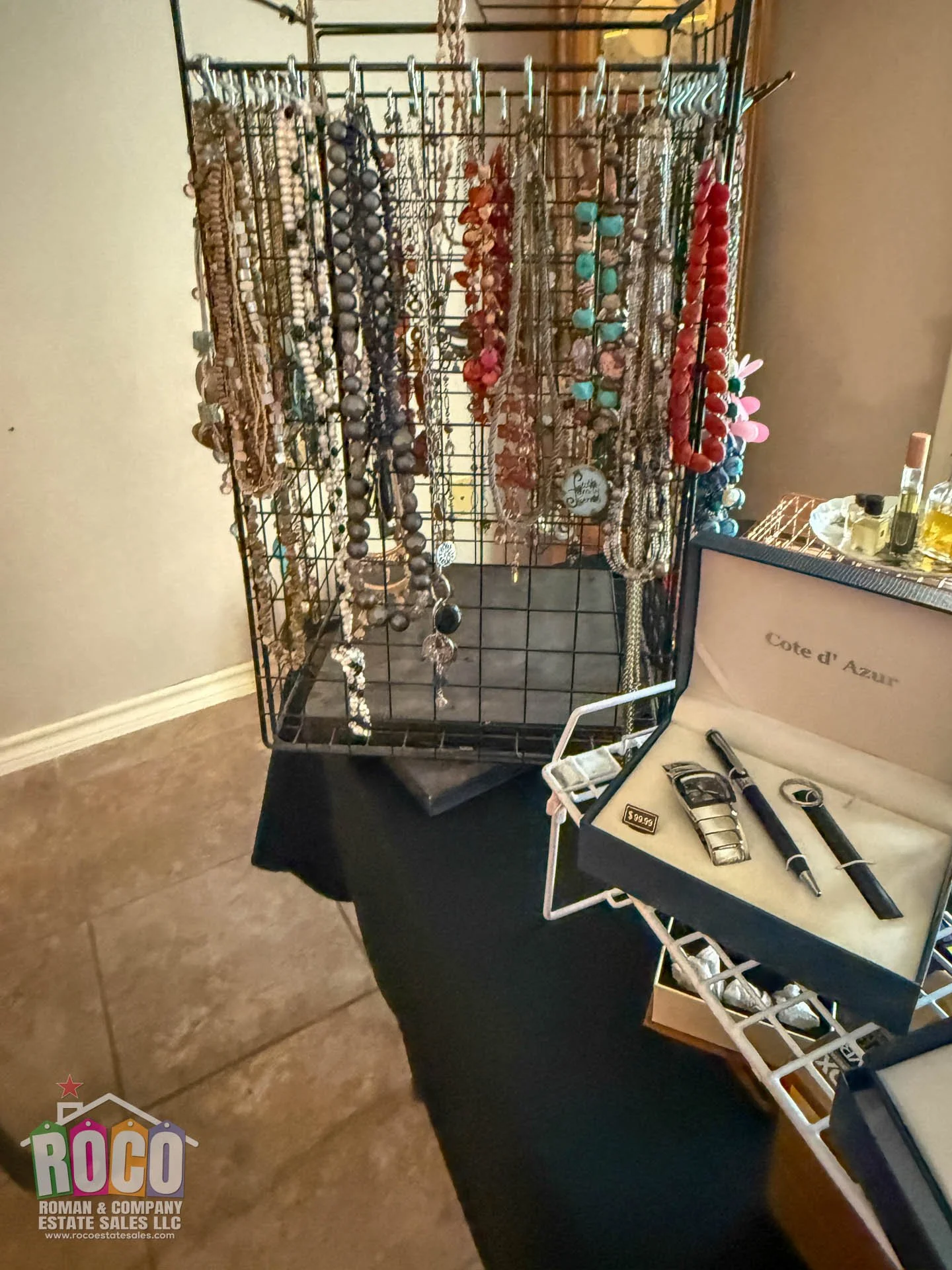 ROCO Estate Sales - 860 Hempstead Dr - EPTX 79912-20261022-0041.jpg