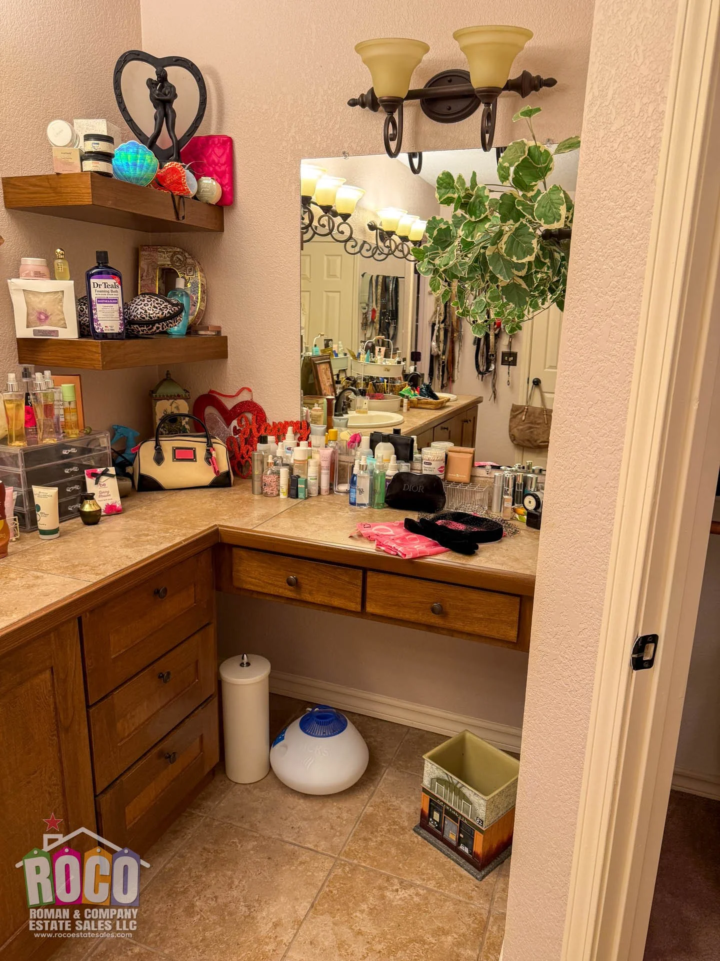 ROCO Estate Sales - 860 Hempstead Dr - EPTX 79912-20261022-0064.jpg