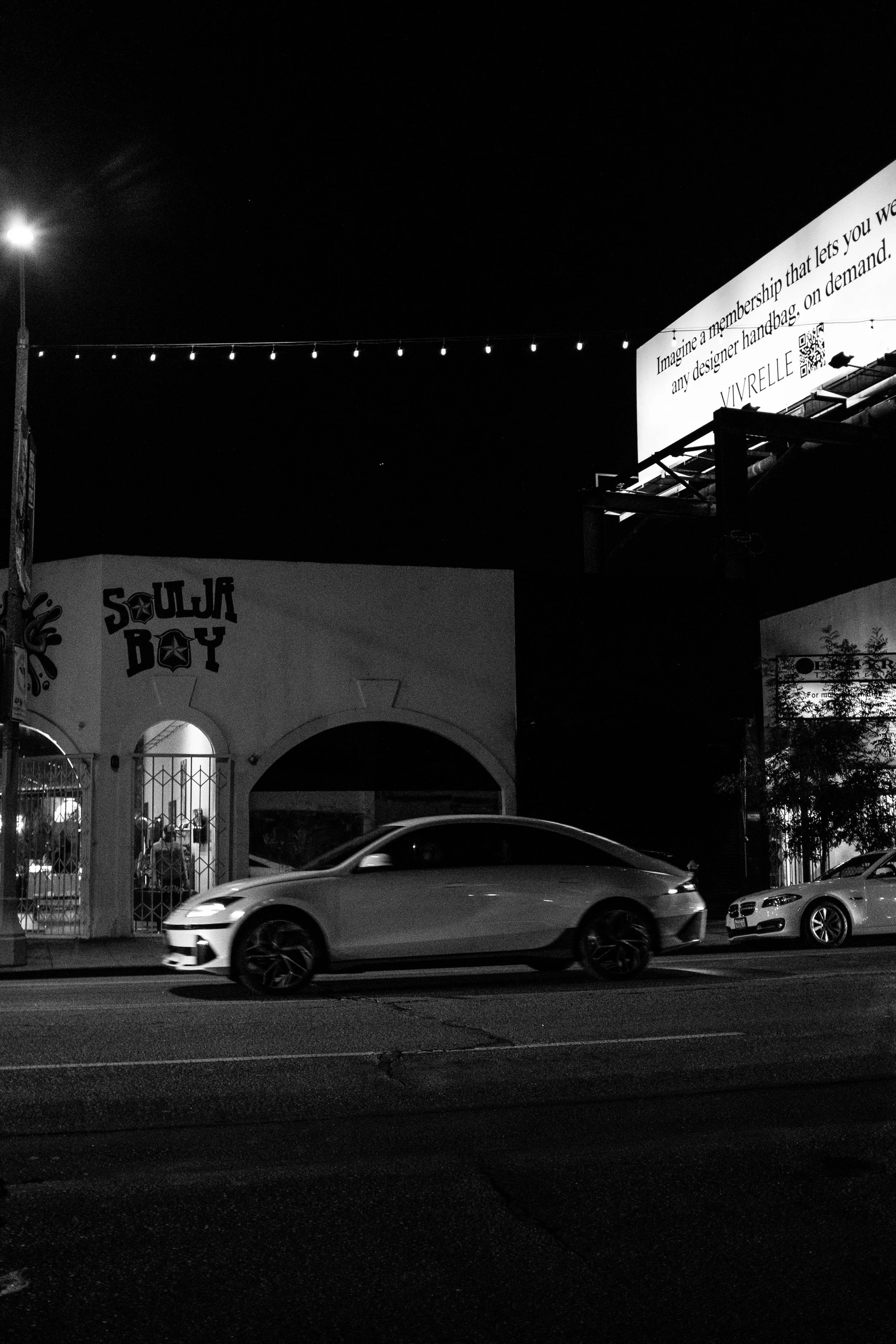 Walking Through the Streets of Hollywood | 12-9-2025