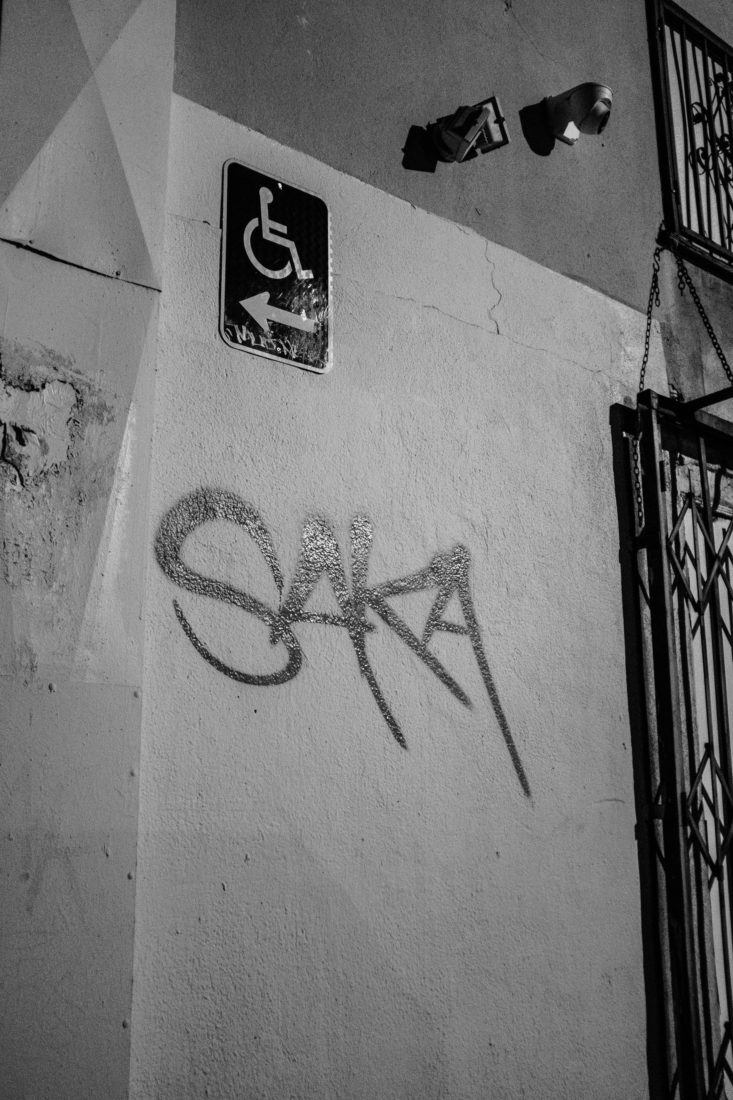 Walking Through the Streets of Hollywood | 12-9-2025