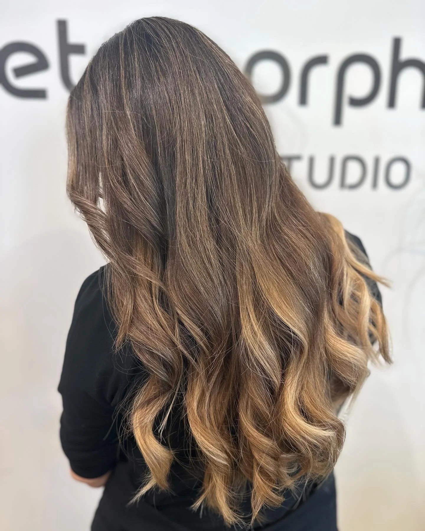 dark to light balayage