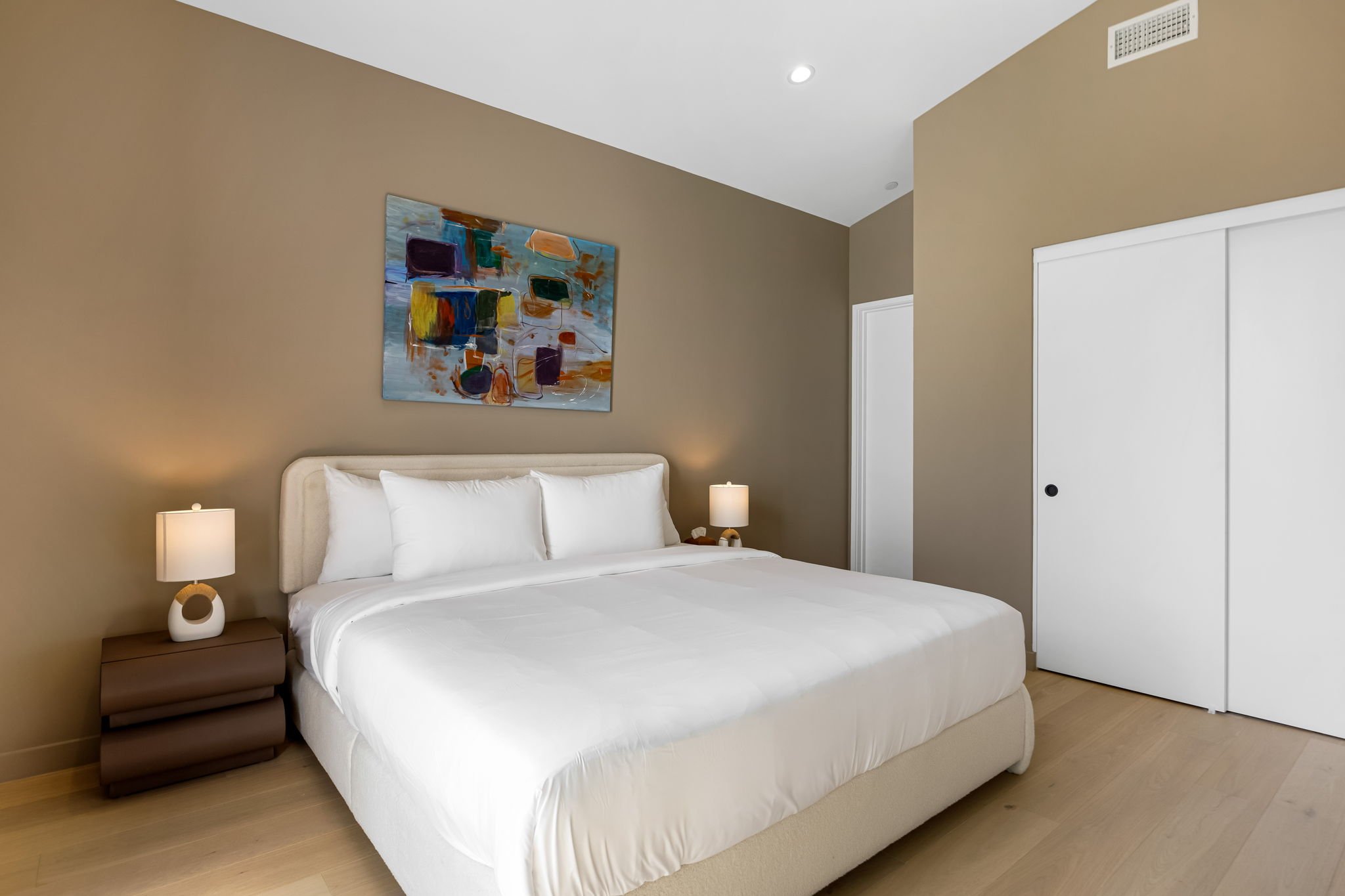 Bedroom 2-2.jpg