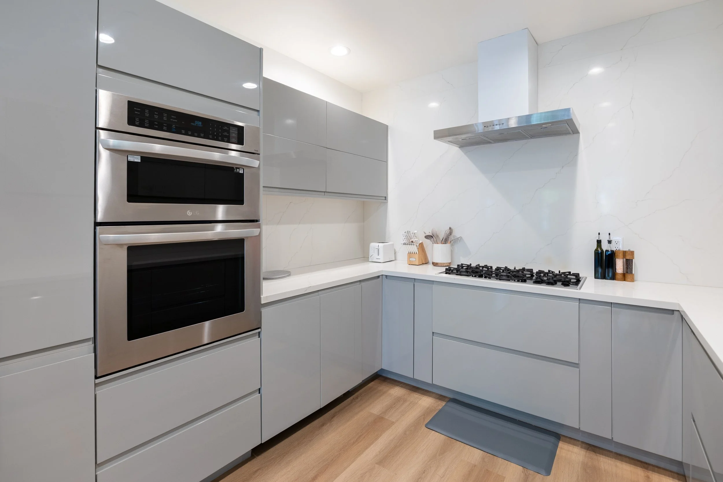 Kitchen1.jpg