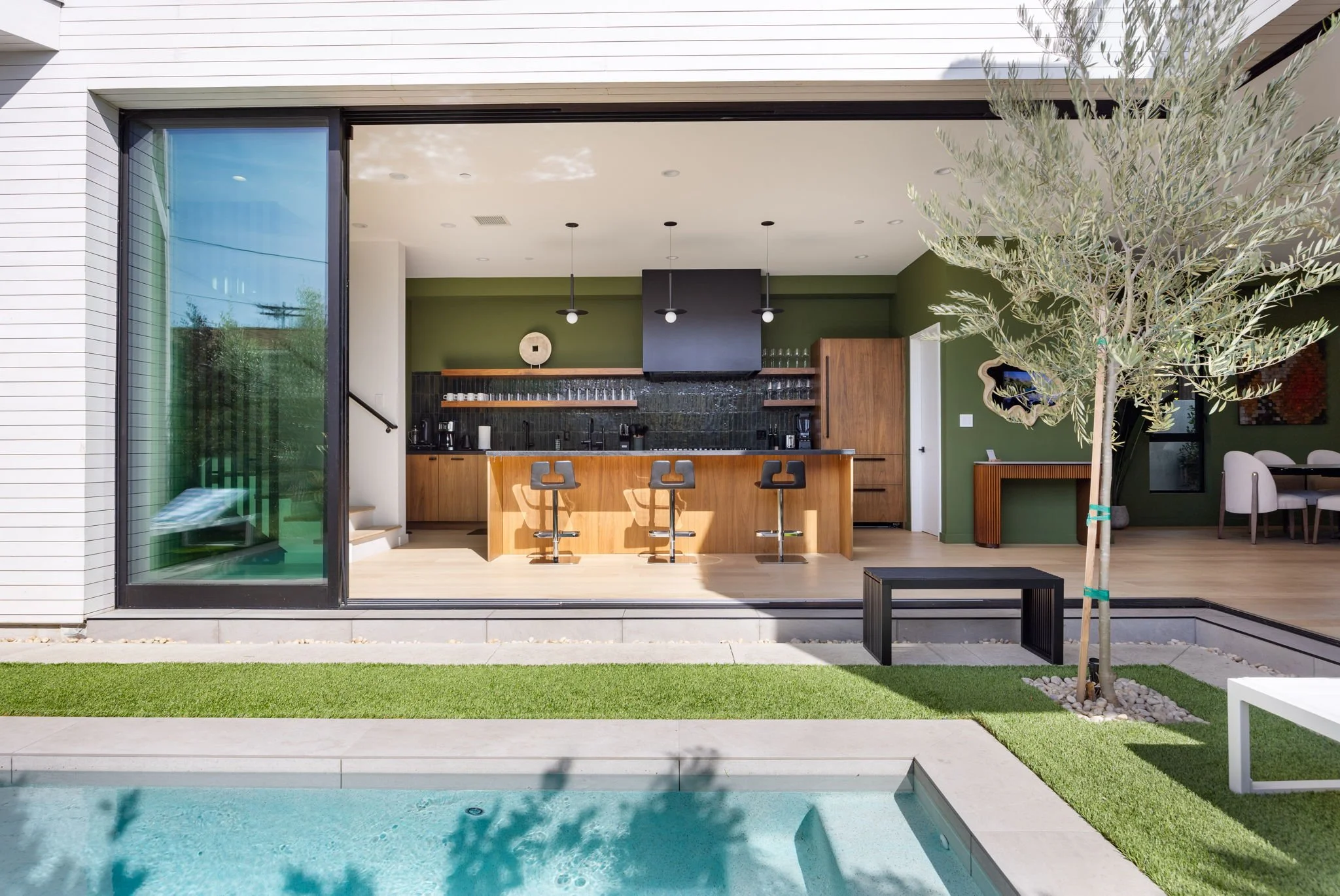 THE BELLA VILLA II | Venice Beach, Los Angeles