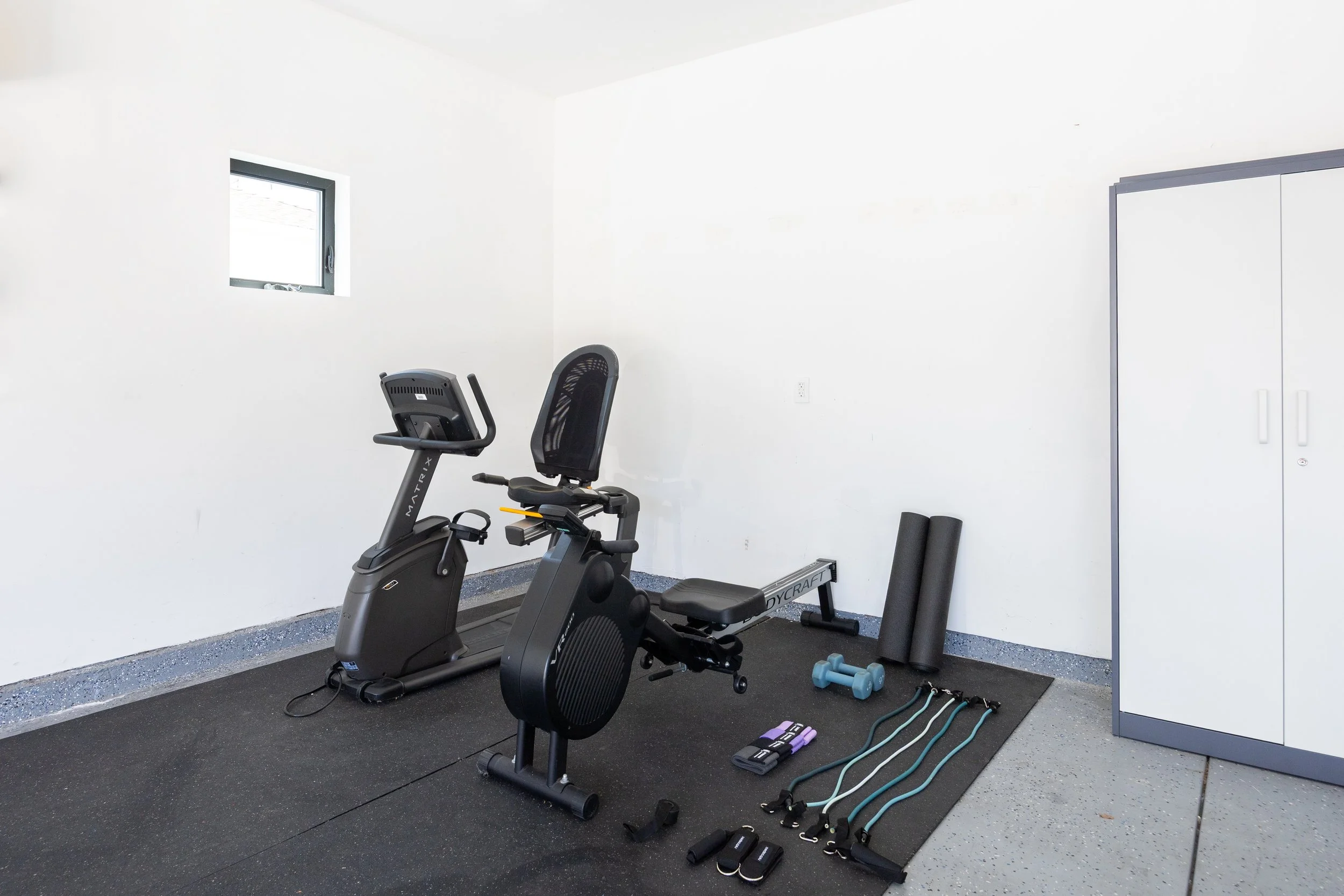Garage1.jpg