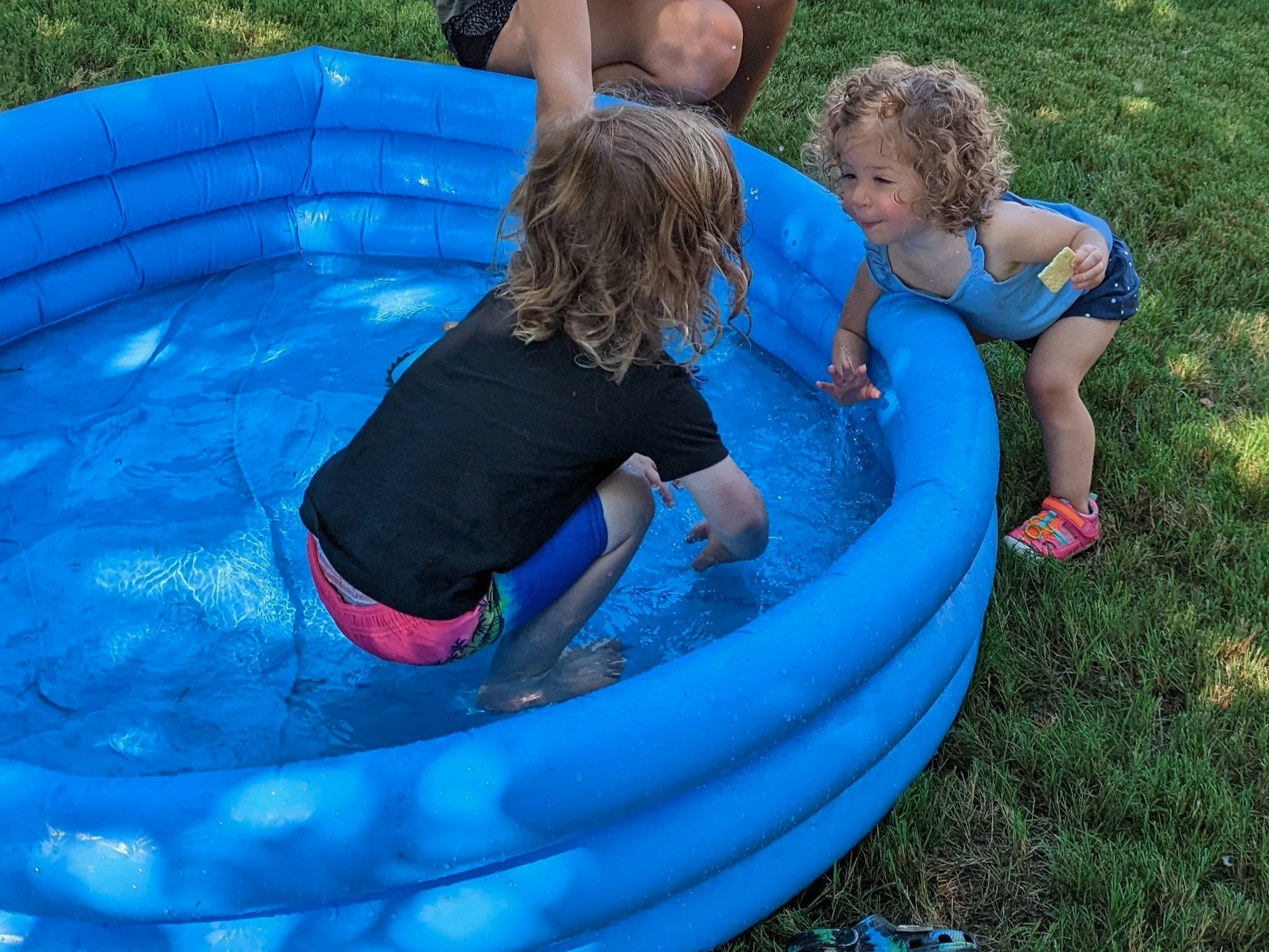 summer+pool+friends.jpg