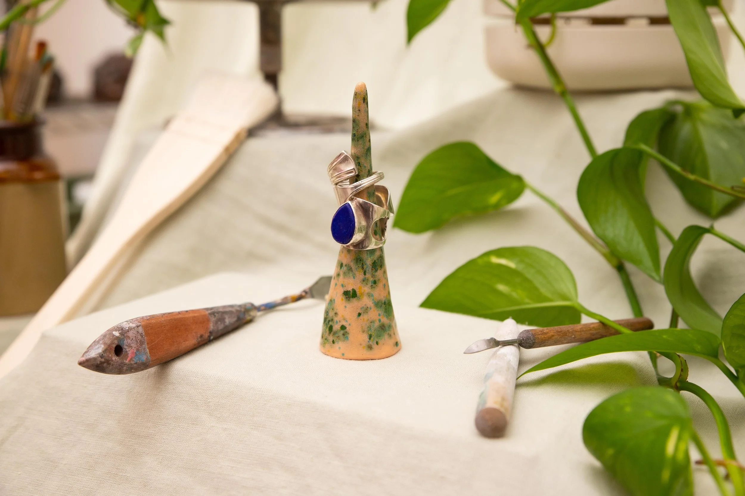 Green Mouldy Ring Throne