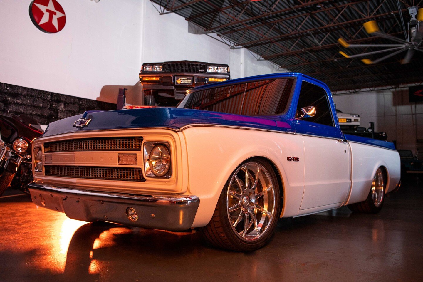 1969 Chevy C/10
#chevy #c10 #lowrider #airbags #airsuspension #custom #customtruck #harley #harleydavidson #motorcycle #photoshoot #car #cars #sportscar #sportscars #classiccar #classiccars #vintagecar #vintagecars #luxurycar #luxurycars #carstorage 