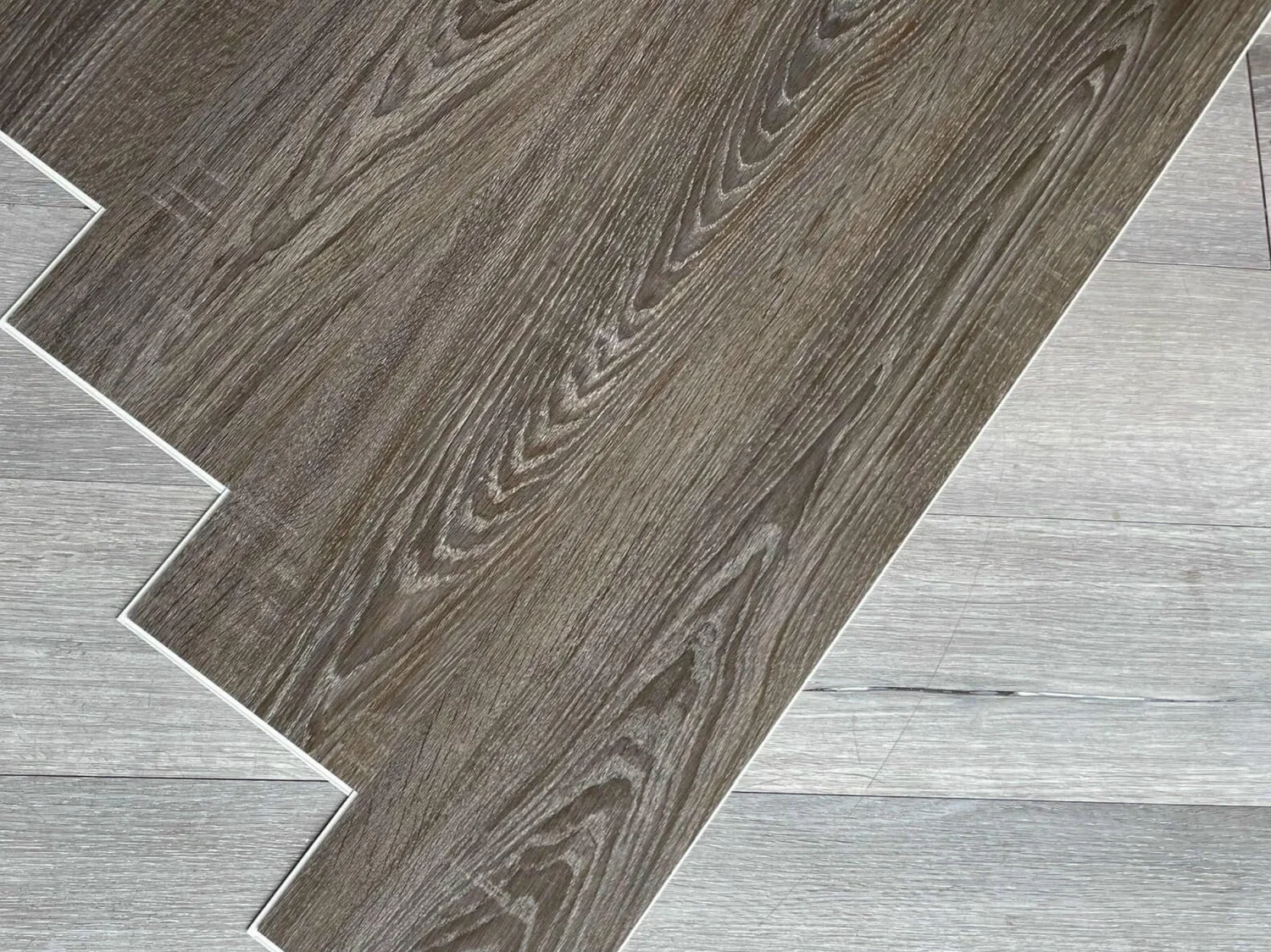 Top Places to Buy Laminate Flooring Expert Tips & Trusted Retailers