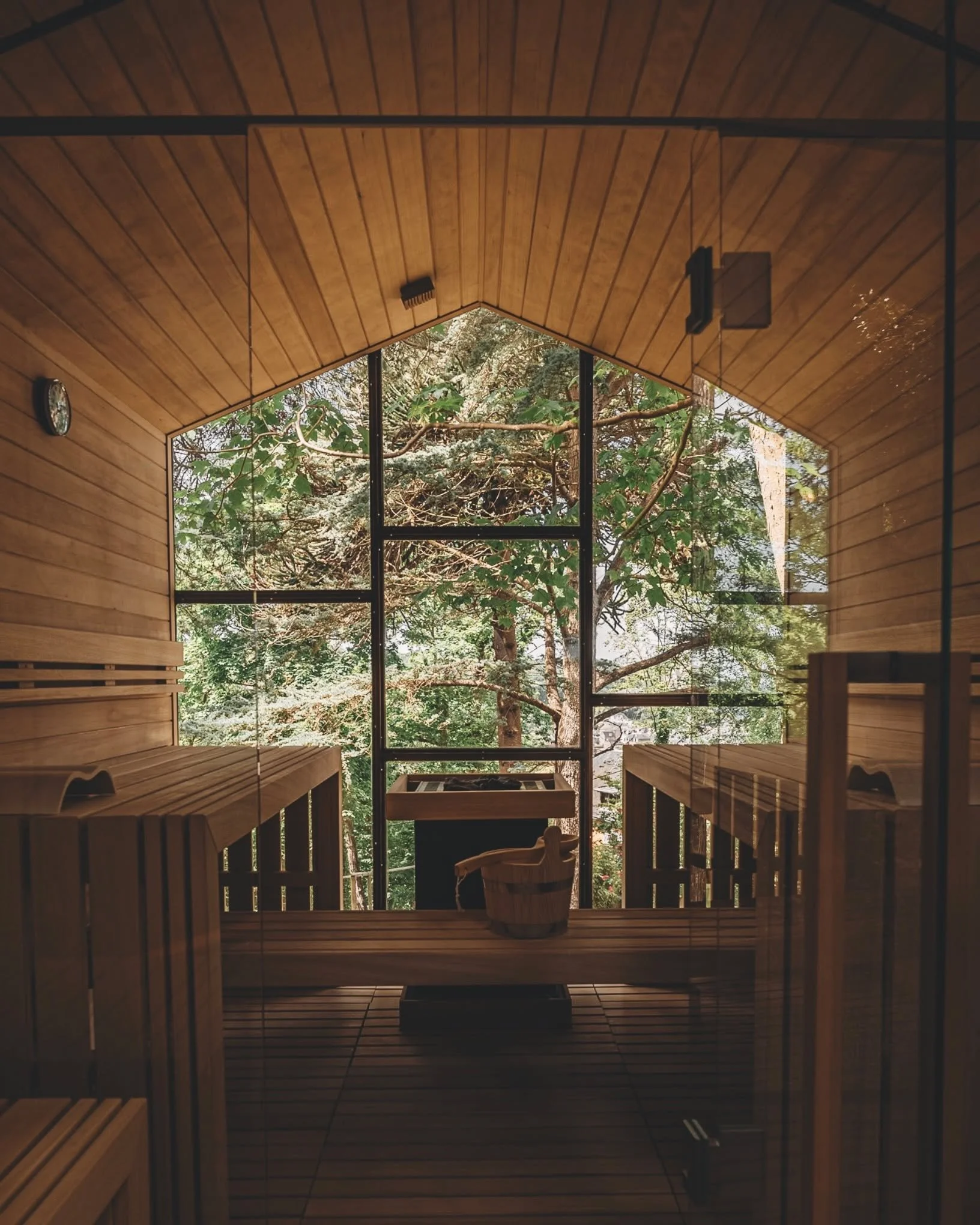 Une offre bien-&ecirc;tre pour l'hiver 🪔☕︎

✦ Pour tout s&eacute;jour r&eacute;serv&eacute; dans notre h&ocirc;tel entre le 10 novembre et le 13 mars, l&rsquo;acc&egrave;s au Sauna et &agrave; la Canop&eacute;e est inclus ✦

Offrez-vous une pause r&