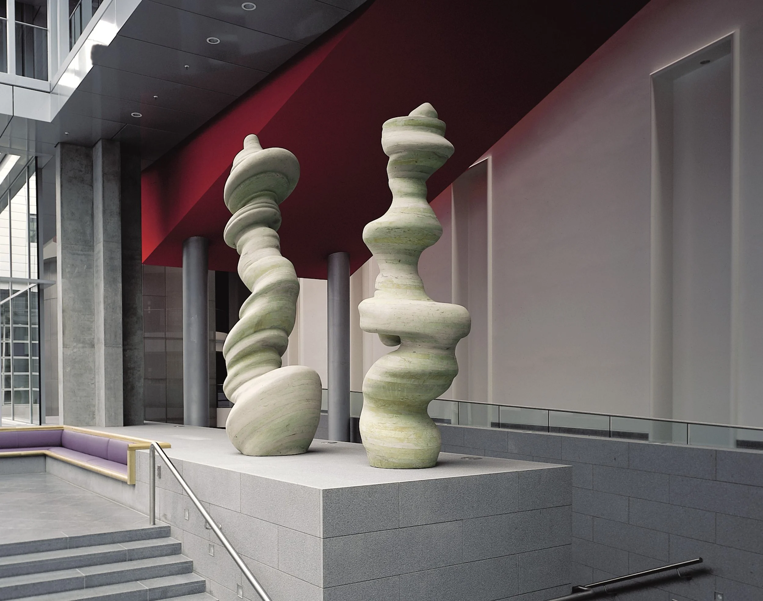 Dancing Columns_a_420x140x140_Seeberger Sandstone_Foto illgenolf.jpeg