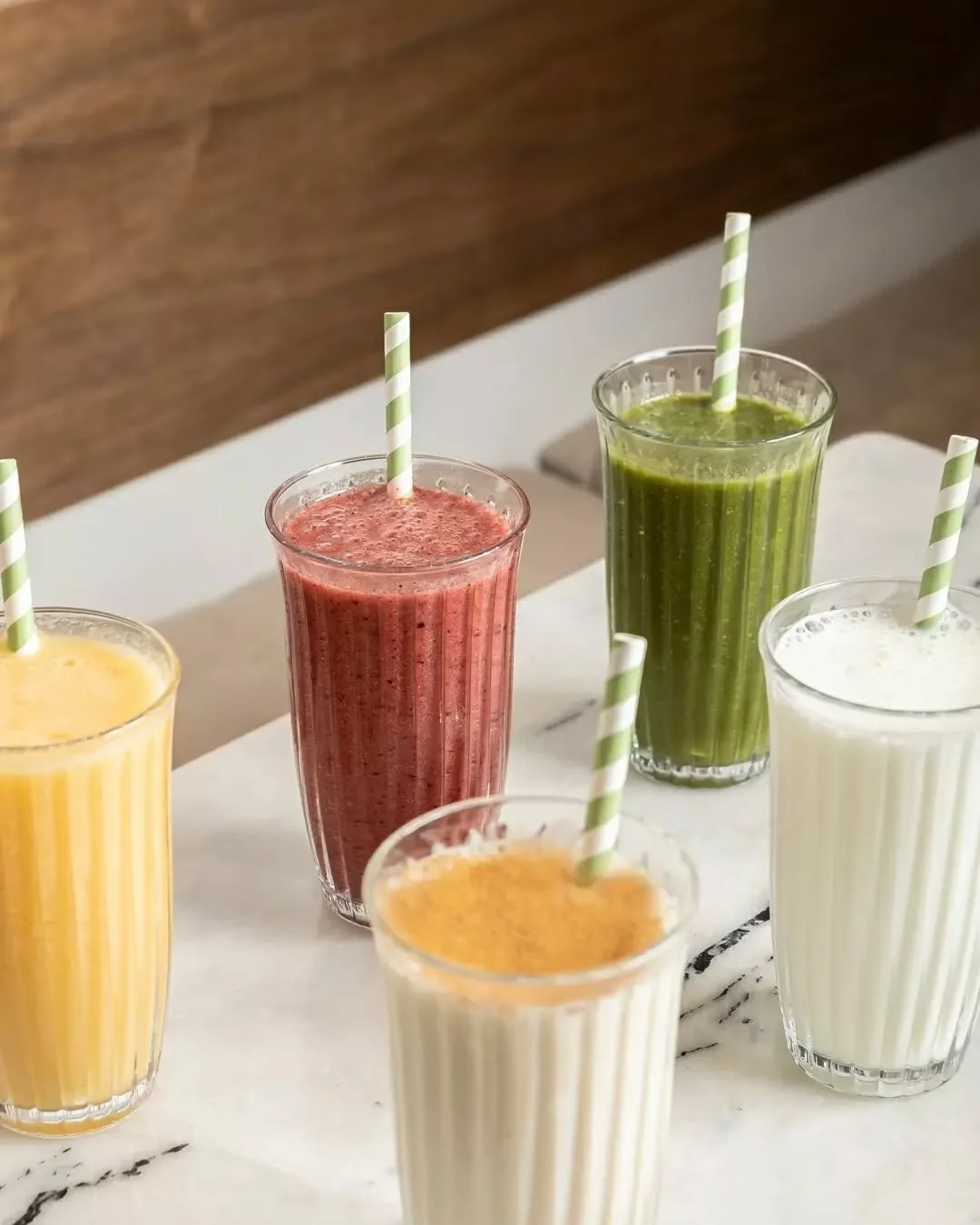 Sip, sip, hooray! 🎉 Celebrate the #FirstDayOfSummer with our refreshing iced drinks!  Smoothies, iced coffees, and fresh juices to keep you cool and energised!📍Find us this weekend in Newington Green and Hackney! #BragsandBrams