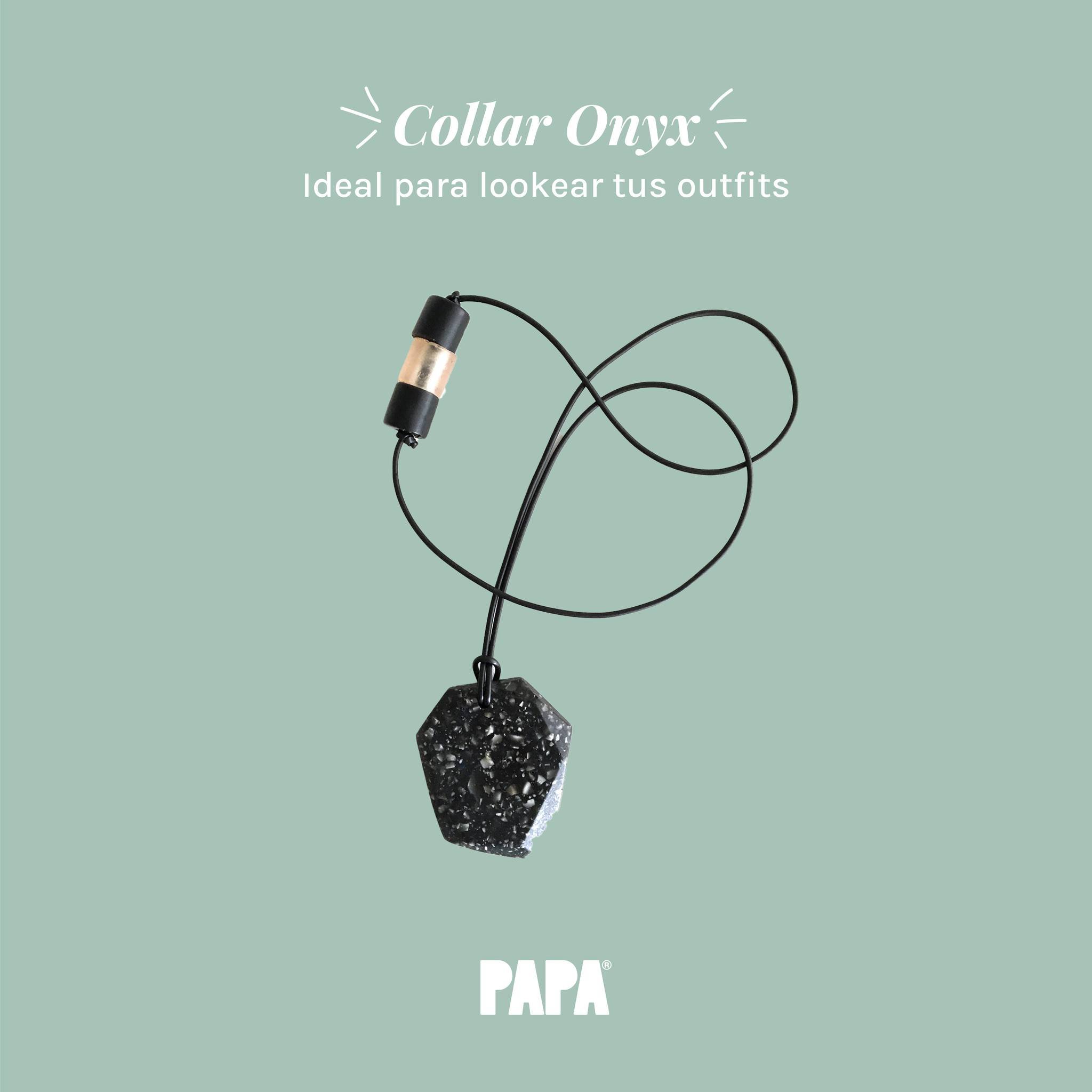 &iexcl;Descubr&iacute; la belleza minimalista con nuestro collar Onyx 💎 Liviano y con un dise&ntilde;o sustentable, es la elecci&oacute;n perfecta para tu uso diario. ✨ Dale un toque de sofisticaci&oacute;n a cualquier outfit con este accesorio vers