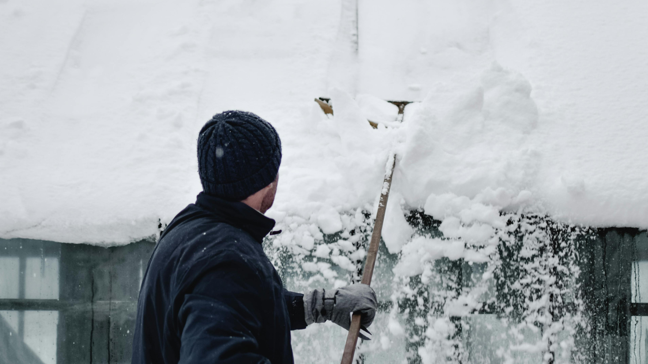 Reader Question: Should I Remove Snow From My Roof?