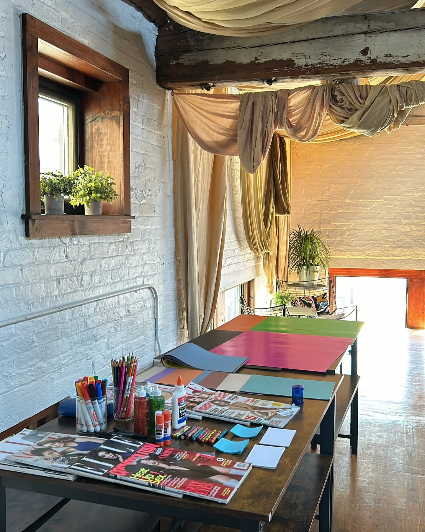 join us this friday for soft hour. a new way to unwind, be social, and connect. 

learn more at brwnbox.com