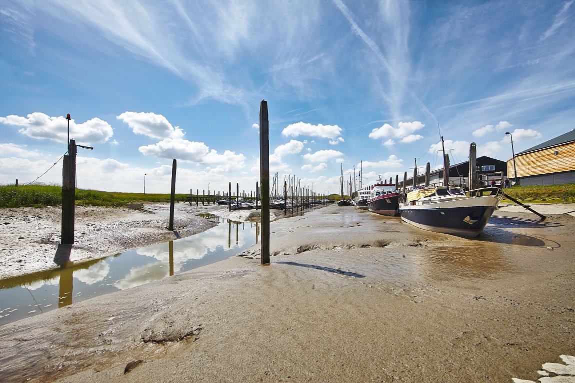 De getijdenhaven van Paal bij laag water, vlak bij 't Schor
