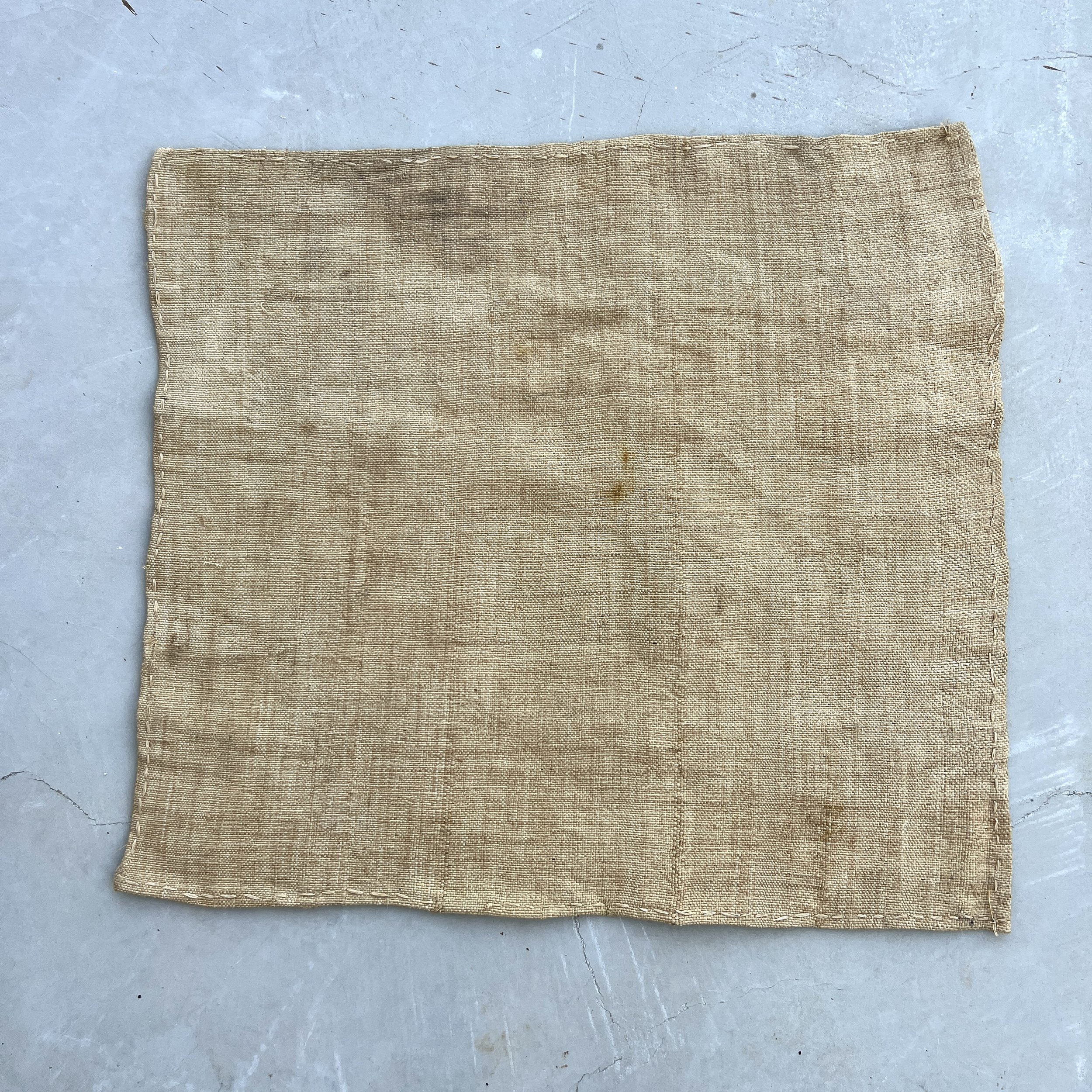 Kuba cloth small zigzag back