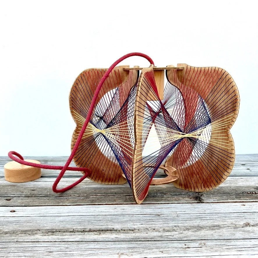 String lamp red blue yellow main