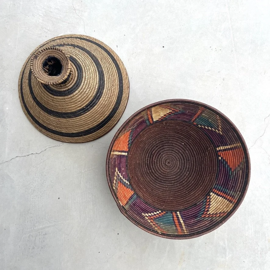 Rwandan basket with lid top view 1