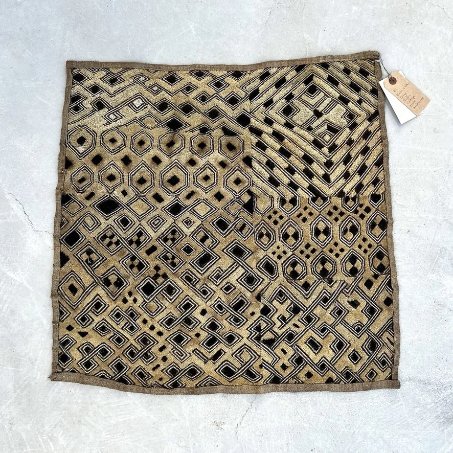 Kuba cloth small pattern front