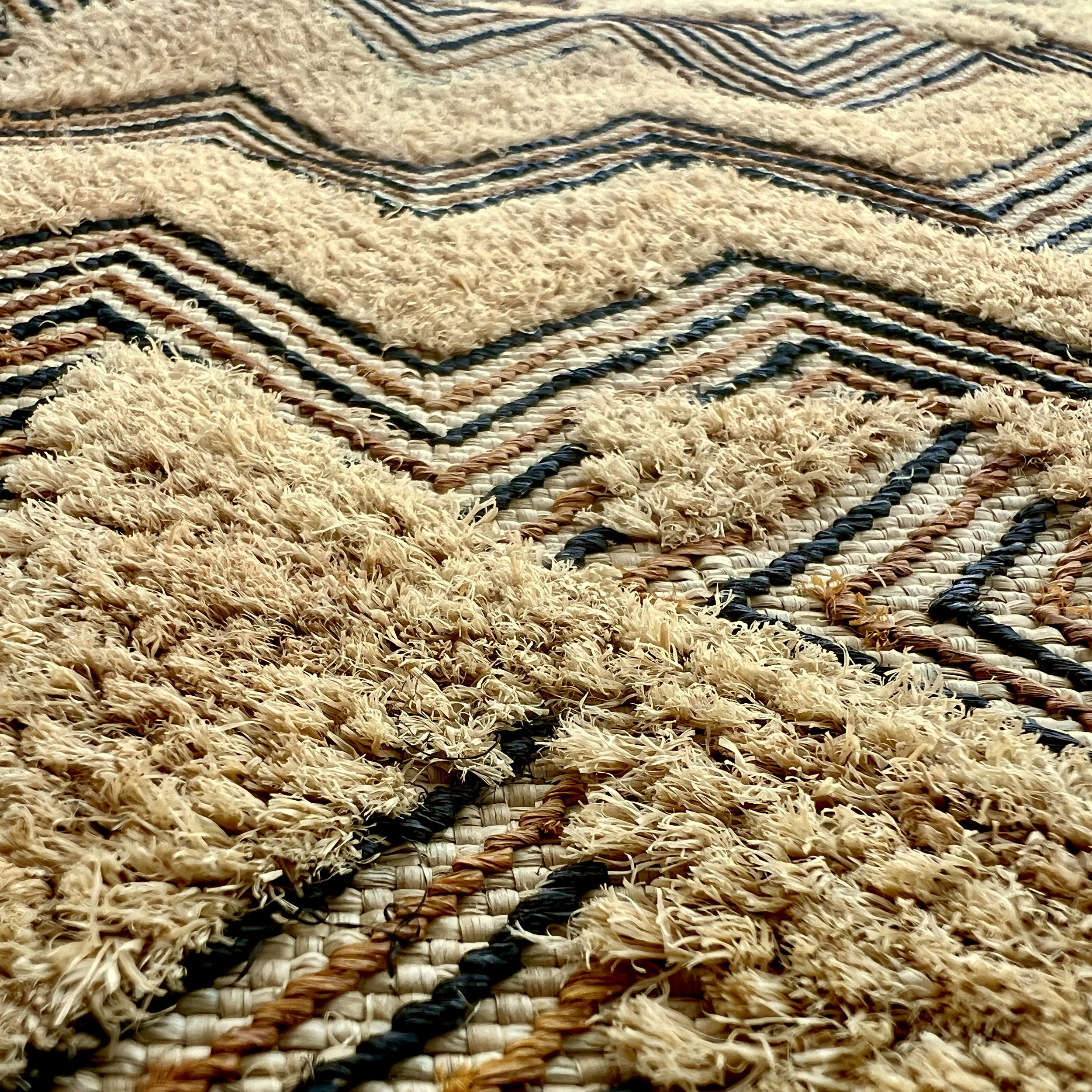 Kuba cloth small zigzag closeup 2