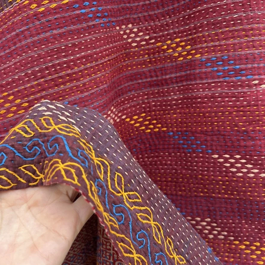 Large Kantha blanket Bangladesh Fair Trade burgundy hand-embroidered closeupe