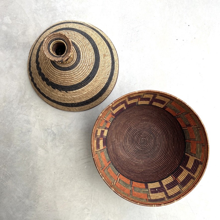 Tutsi basket Rwanda with lid top view 2