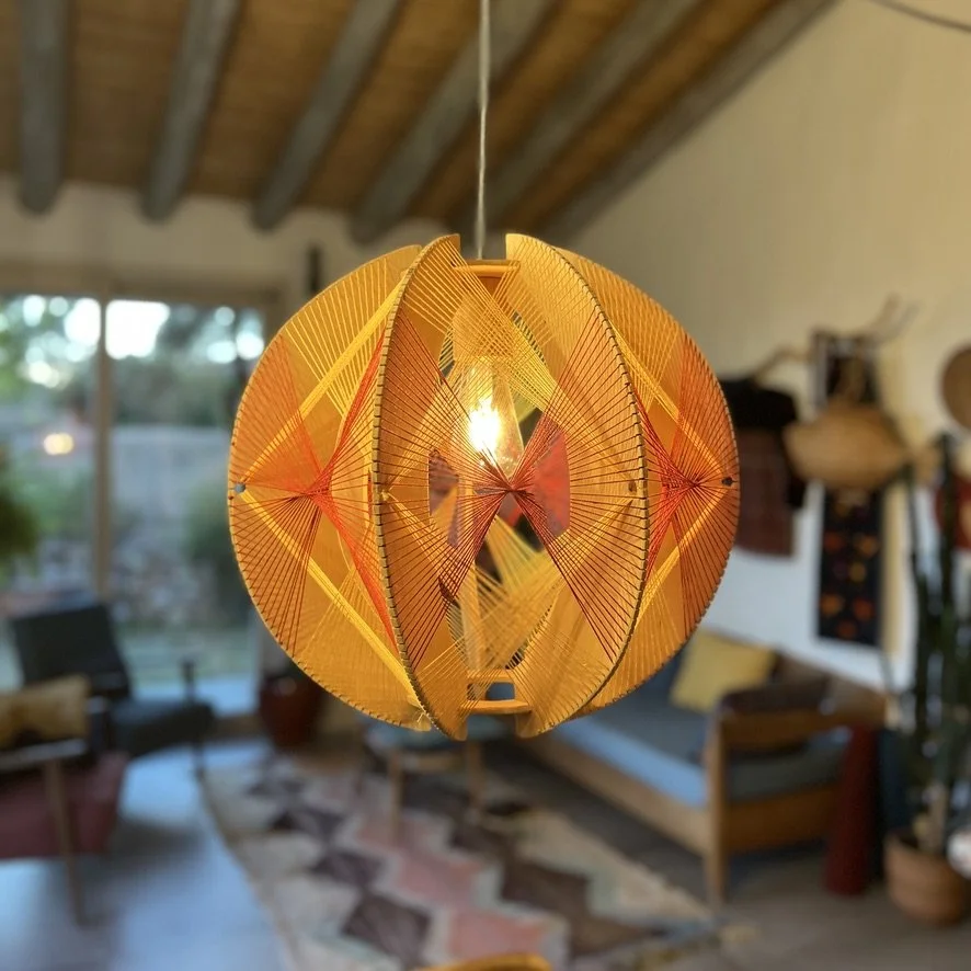 String lamp red and yellow light on