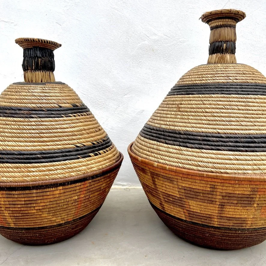 Rwandan baskets with lid