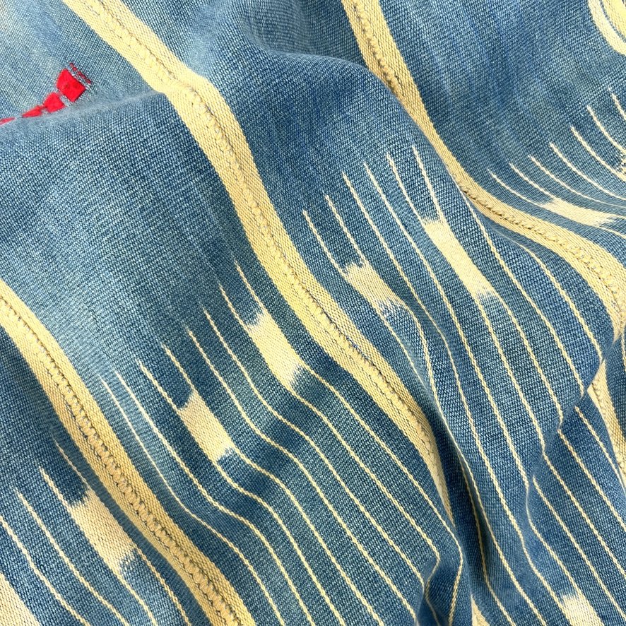 Baoulé blanket petrol yellow closeup